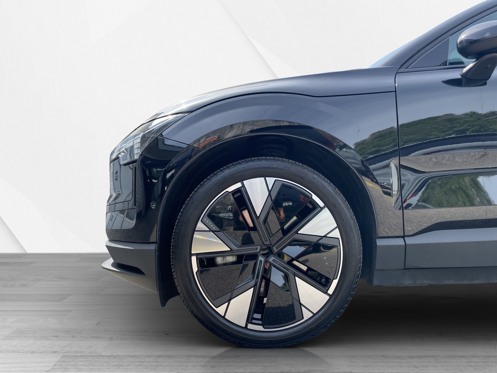 VOLVO EX 30 E60 Twin Ultra Performance AWD-image-8