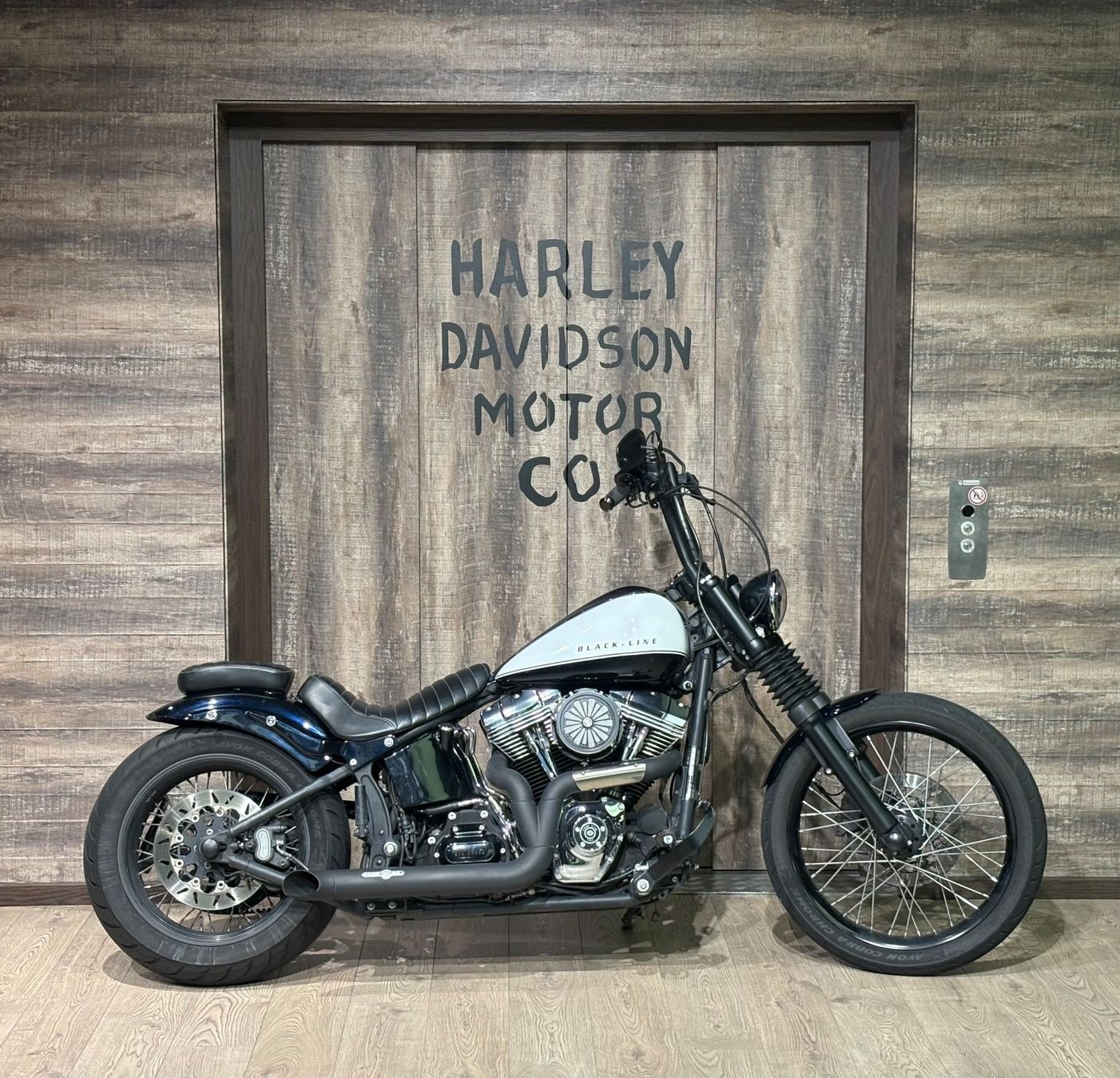 HARLEY-DAVIDSON FXS Blackline ABS