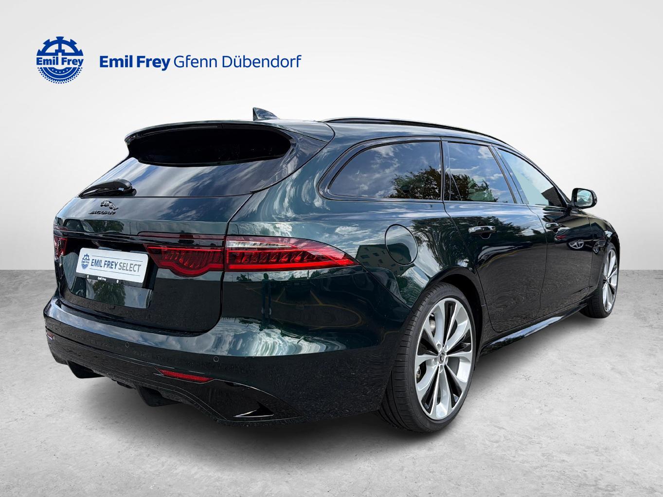 JAGUAR XF Sportbrake 2.0 I4 300 Sport AWD-image-4