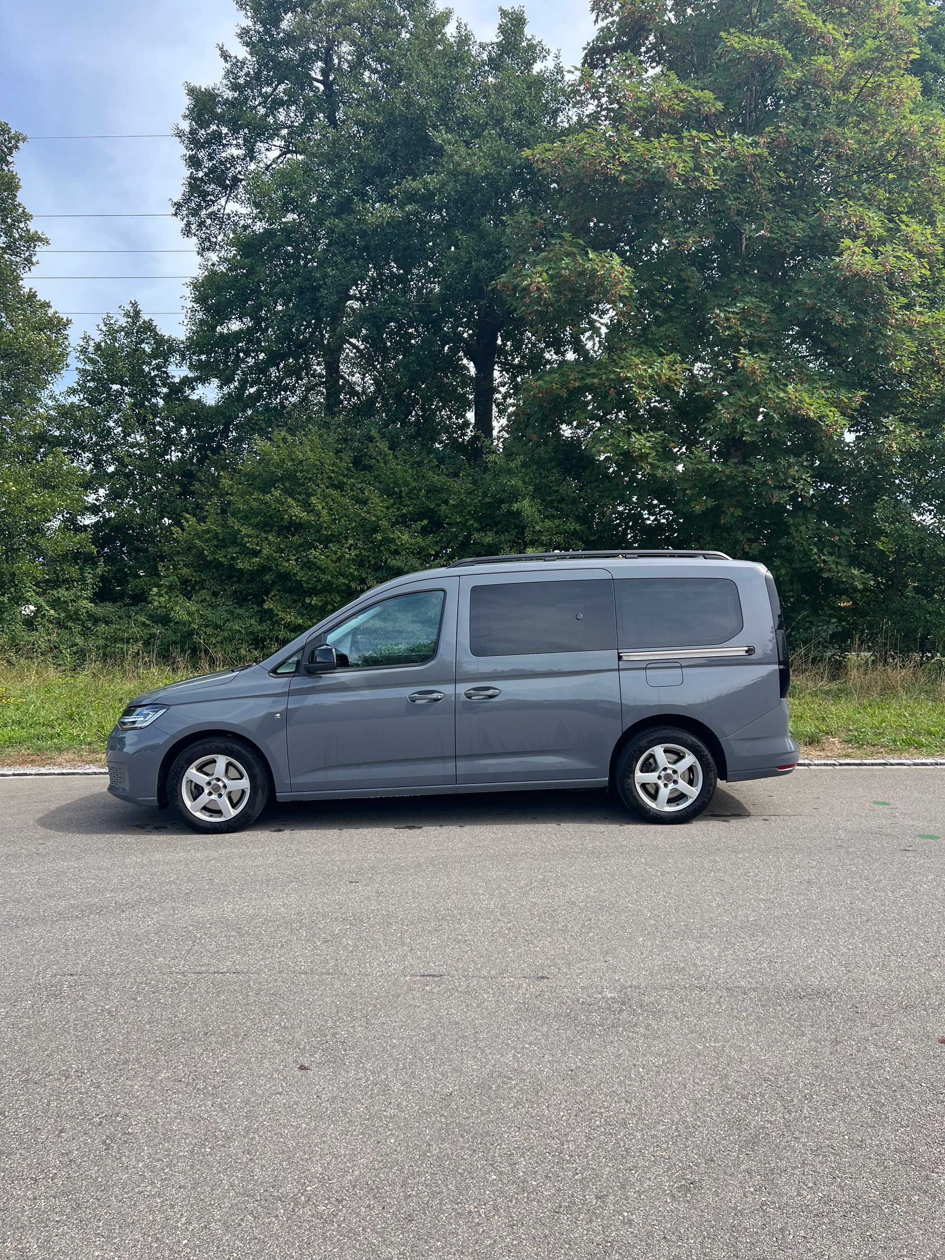 VW Maxi 2.0 TDI 122 California Spirit 4Motion-image-1