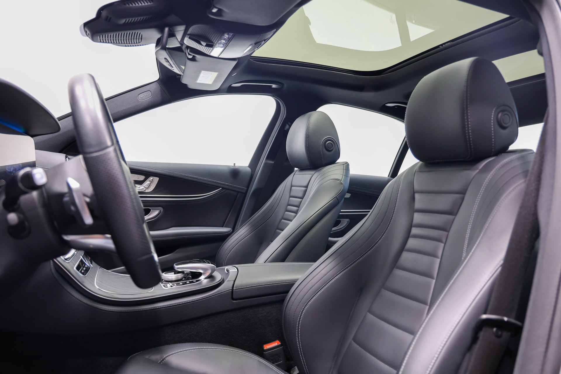 MERCEDES-BENZ E 220 d Swiss Star AMG Line 4Matic 9G-Tronic *Facelift*Vollausstattung*-image-13
