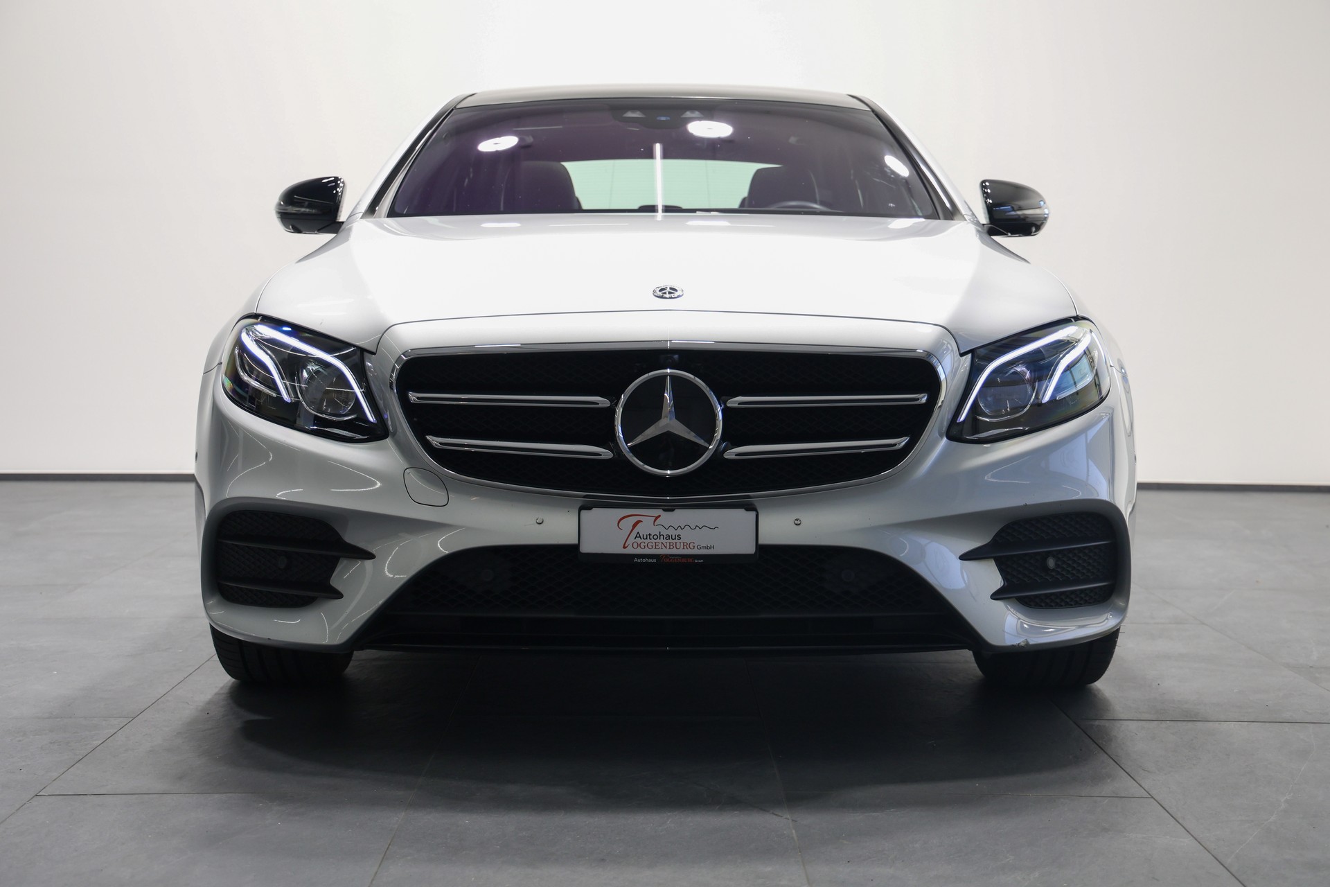 MERCEDES-BENZ E 220 d Swiss Star AMG Line 4Matic 9G-Tronic *Facelift*Vollausstattung*-image-6