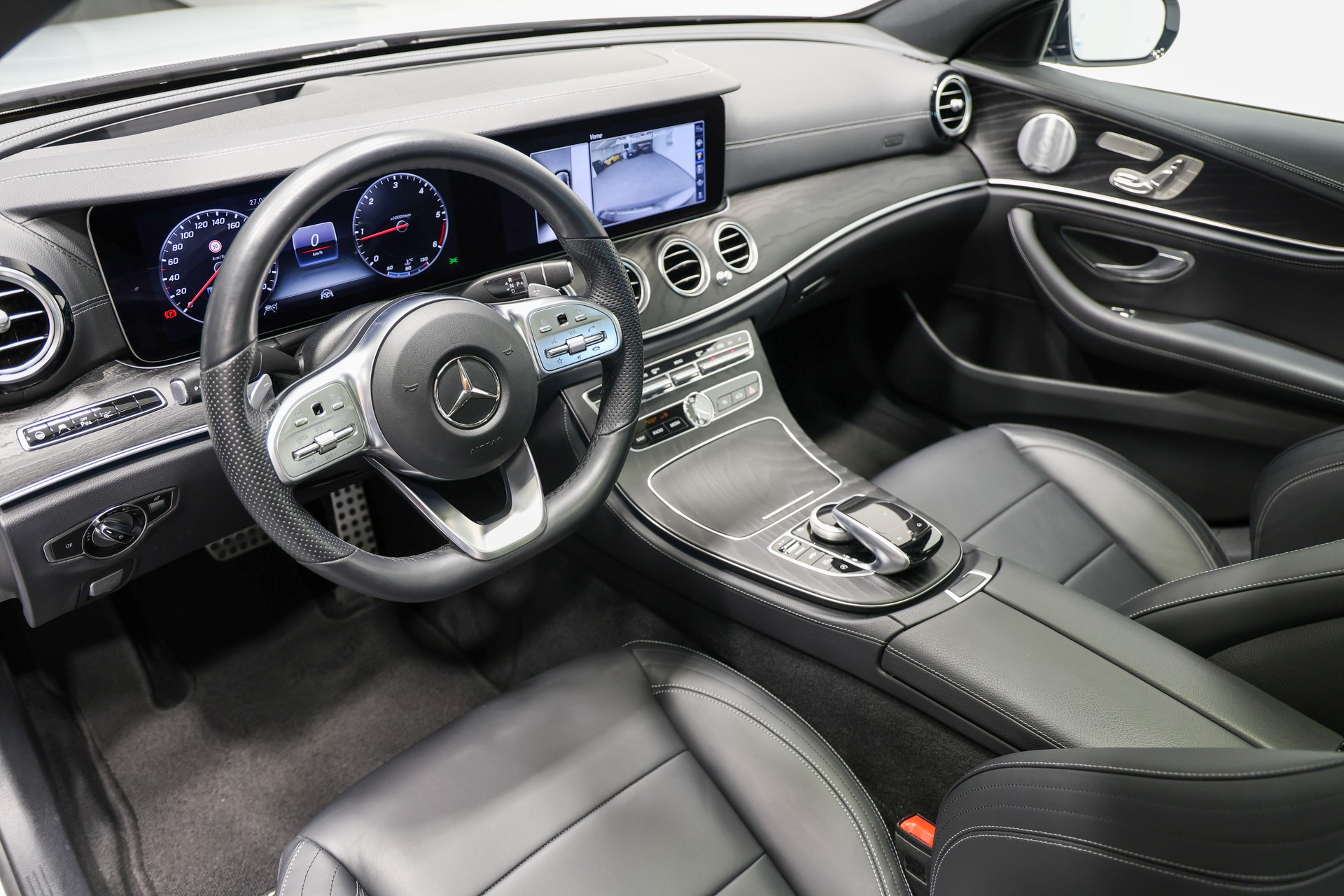 MERCEDES-BENZ E 220 d Swiss Star AMG Line 4Matic 9G-Tronic *Facelift*Vollausstattung*-image-12