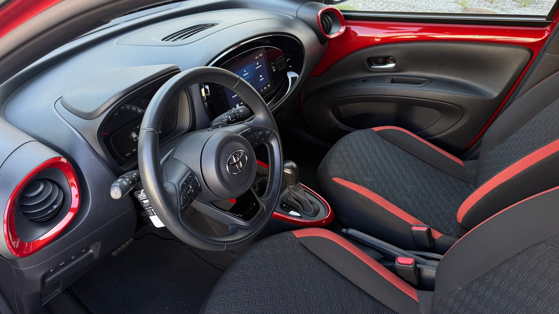 TOYOTA Aygo X 1.0 VVT-i Trend CVT cabriolet-image-11