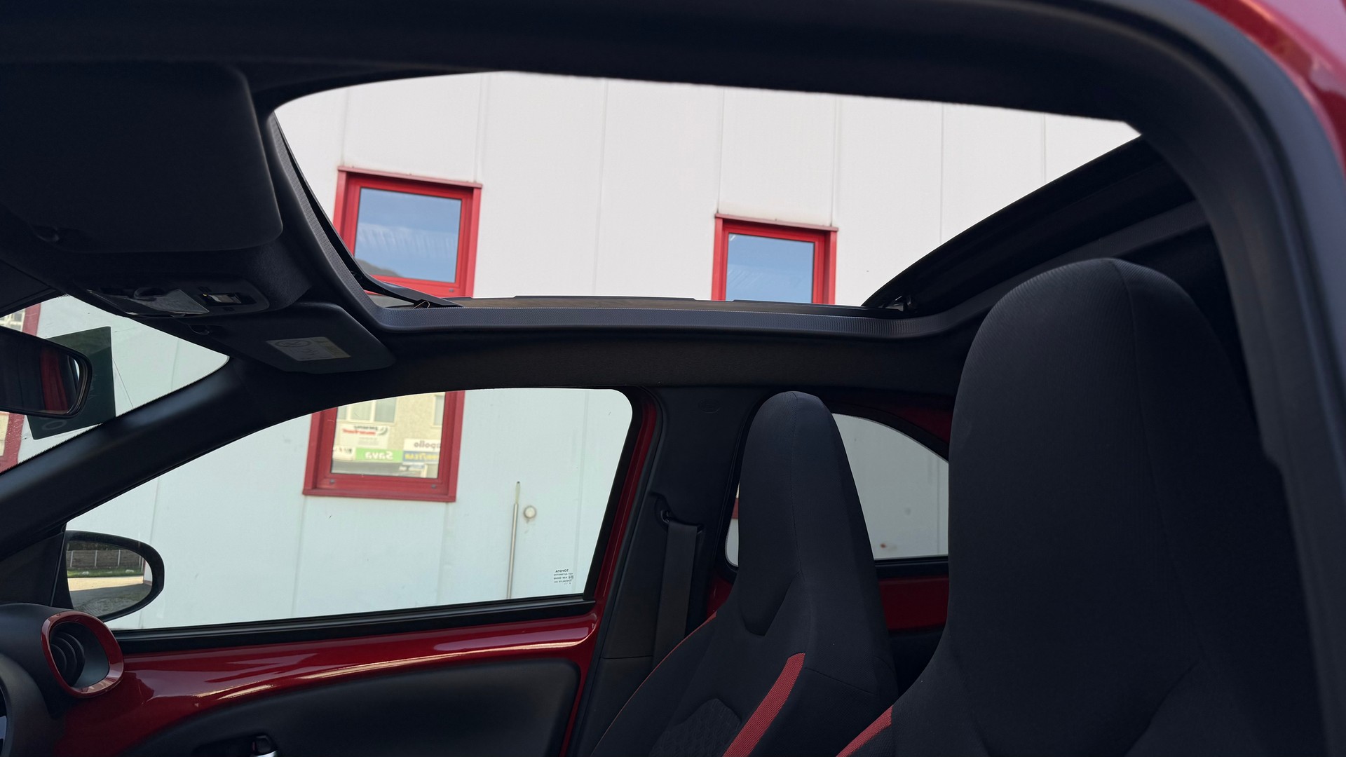 TOYOTA Aygo X 1.0 VVT-i Trend CVT cabriolet-image-7