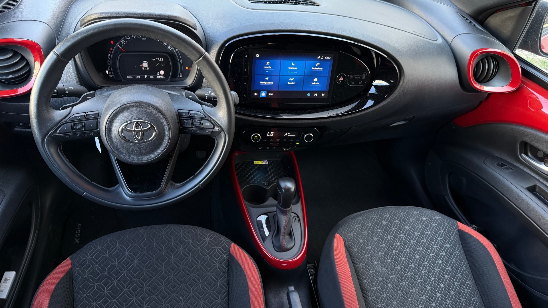 TOYOTA Aygo X 1.0 VVT-i Trend CVT cabriolet-image-12