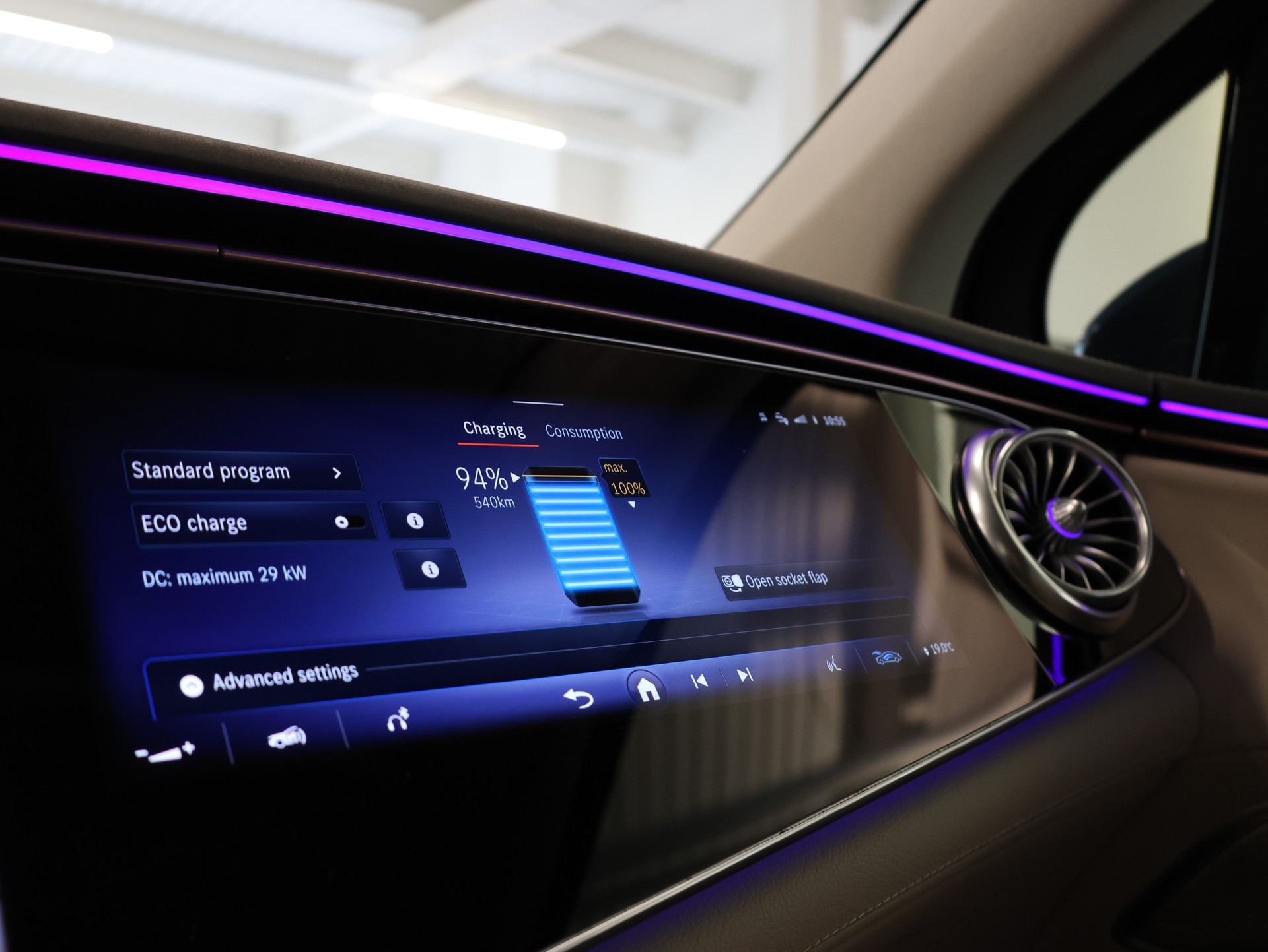 MERCEDES-BENZ EQS SUV 580 4Matic *SODALITE-BLUE*-image-24