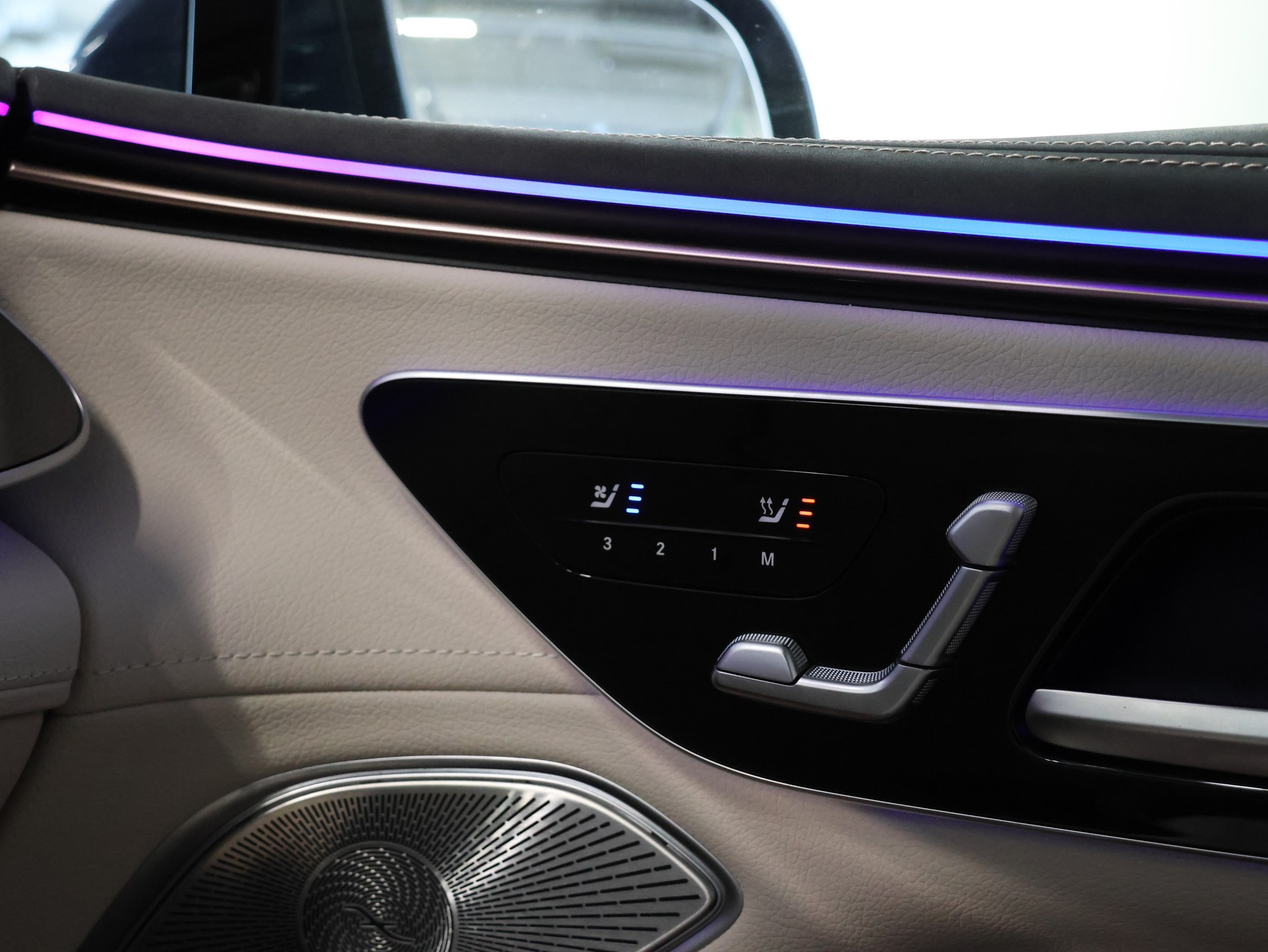 MERCEDES-BENZ EQS SUV 580 4Matic *SODALITE-BLUE*-image-26