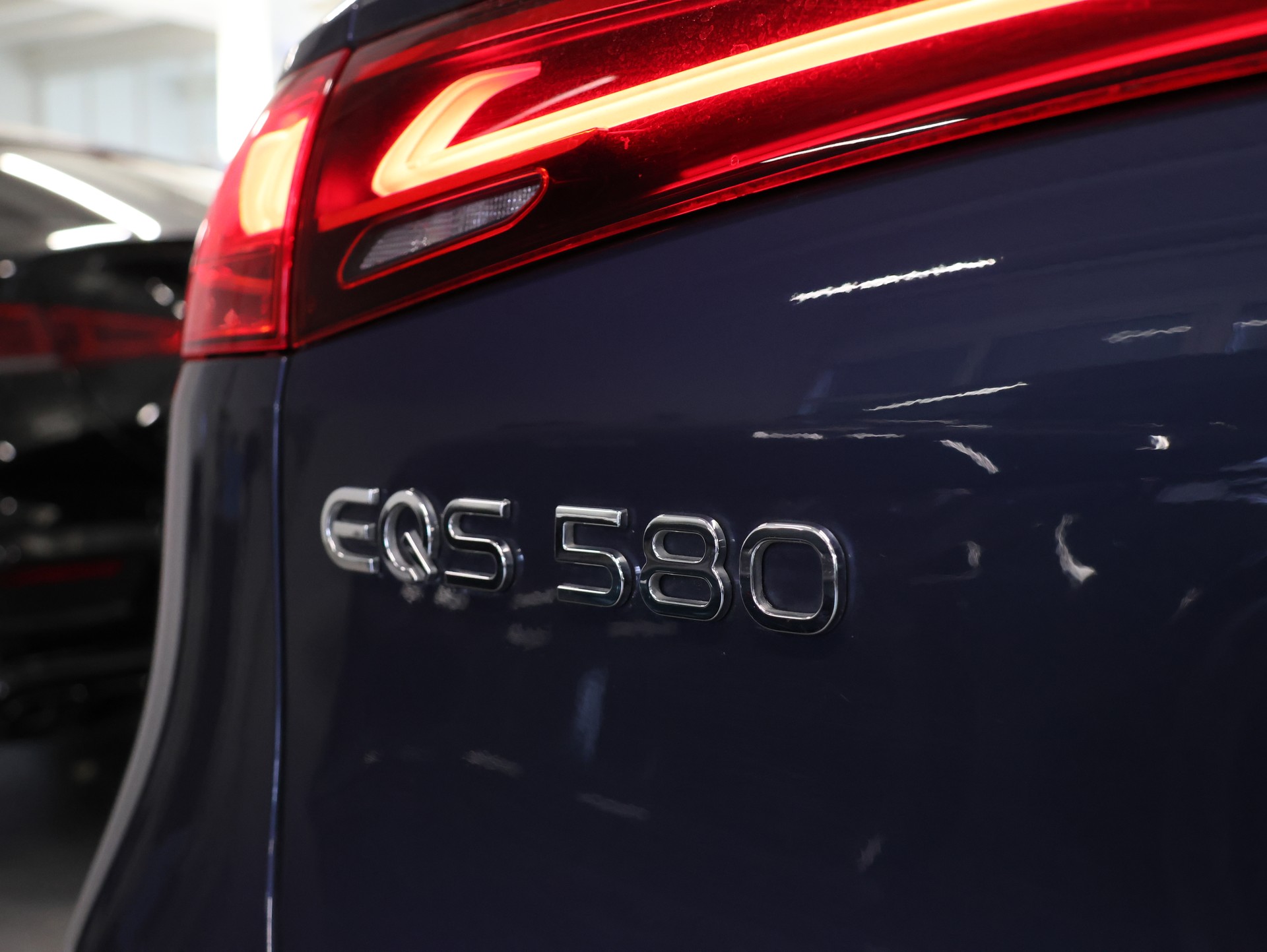 MERCEDES-BENZ EQS SUV 580 4Matic *SODALITE-BLUE*-image-37