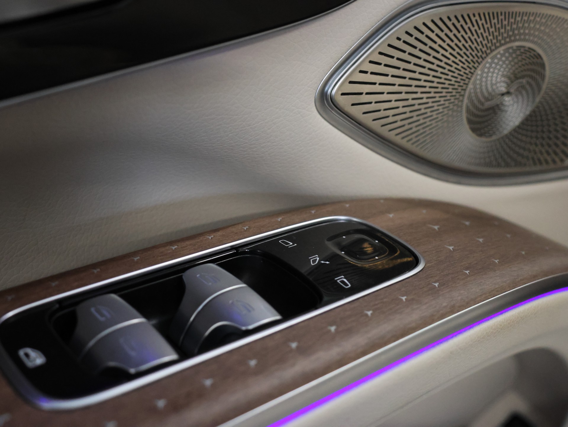 MERCEDES-BENZ EQS SUV 580 4Matic *SODALITE-BLUE*-image-30