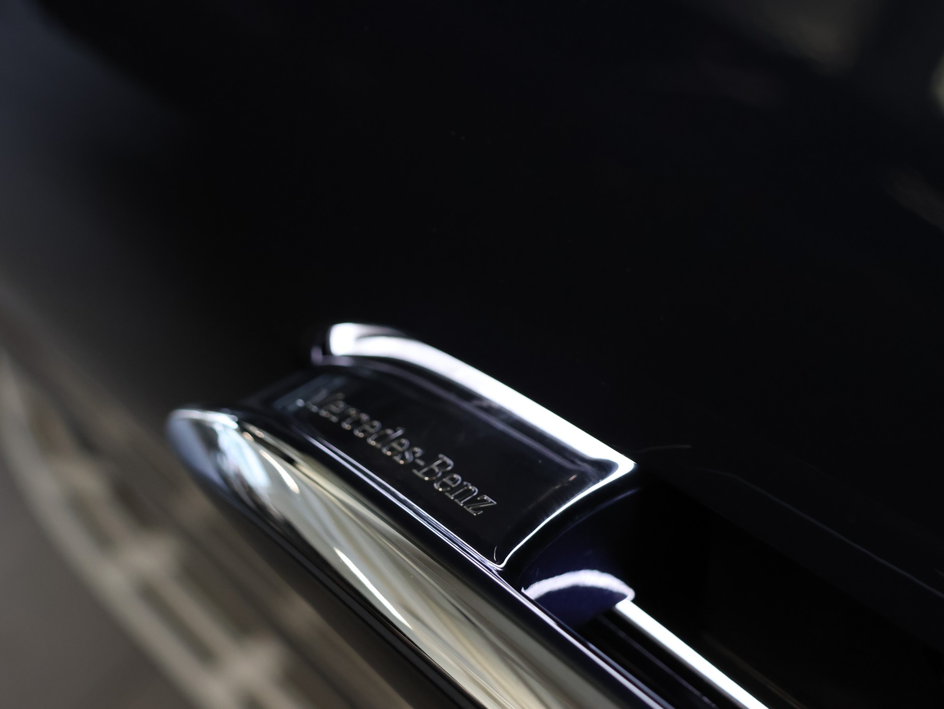 MERCEDES-BENZ EQS SUV 580 4Matic *SODALITE-BLUE*-image-13