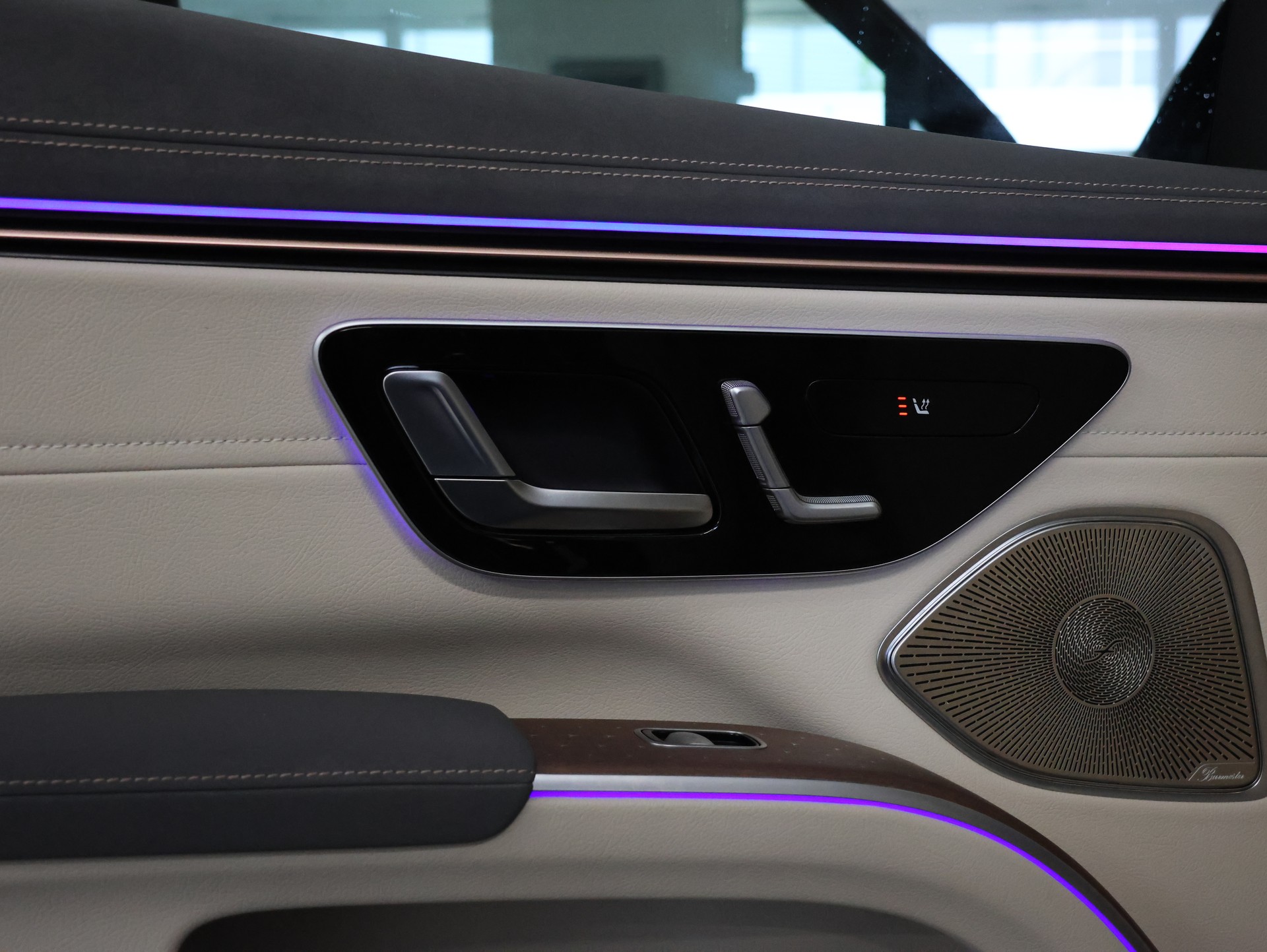 MERCEDES-BENZ EQS SUV 580 4Matic *SODALITE-BLUE*-image-35