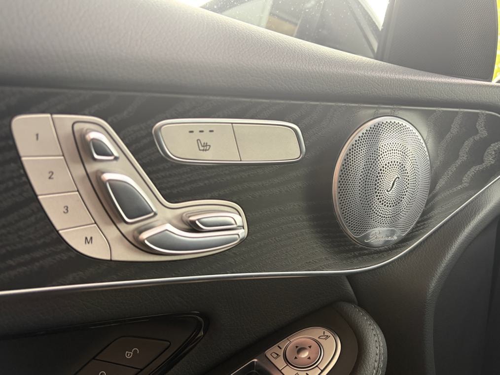 MERCEDES-BENZ GLC 300 4Matic AMG Line 9G-Tronic-image-4