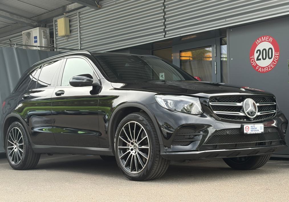 MERCEDES-BENZ GLC 300 4Matic AMG Line 9G-Tronic-showroom-element-1