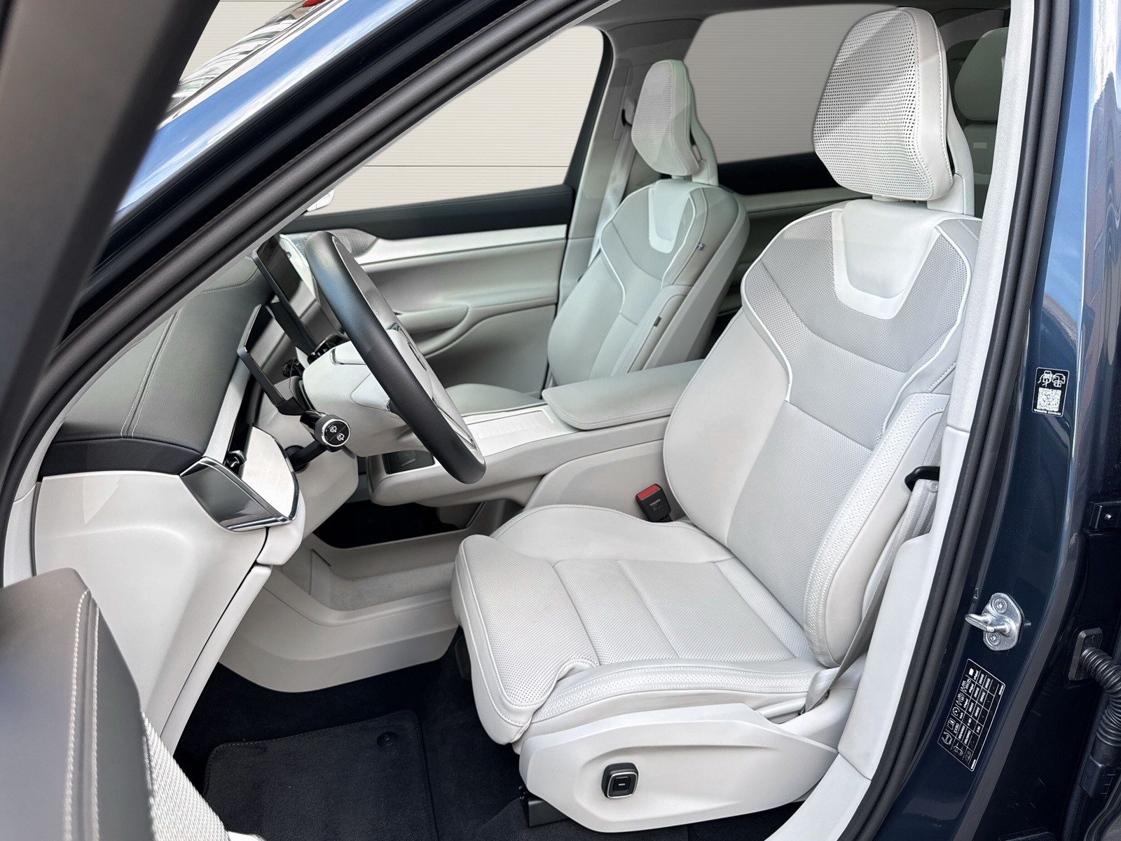 VOLVO EX90 Twin Performance Ultra AWD-image-7