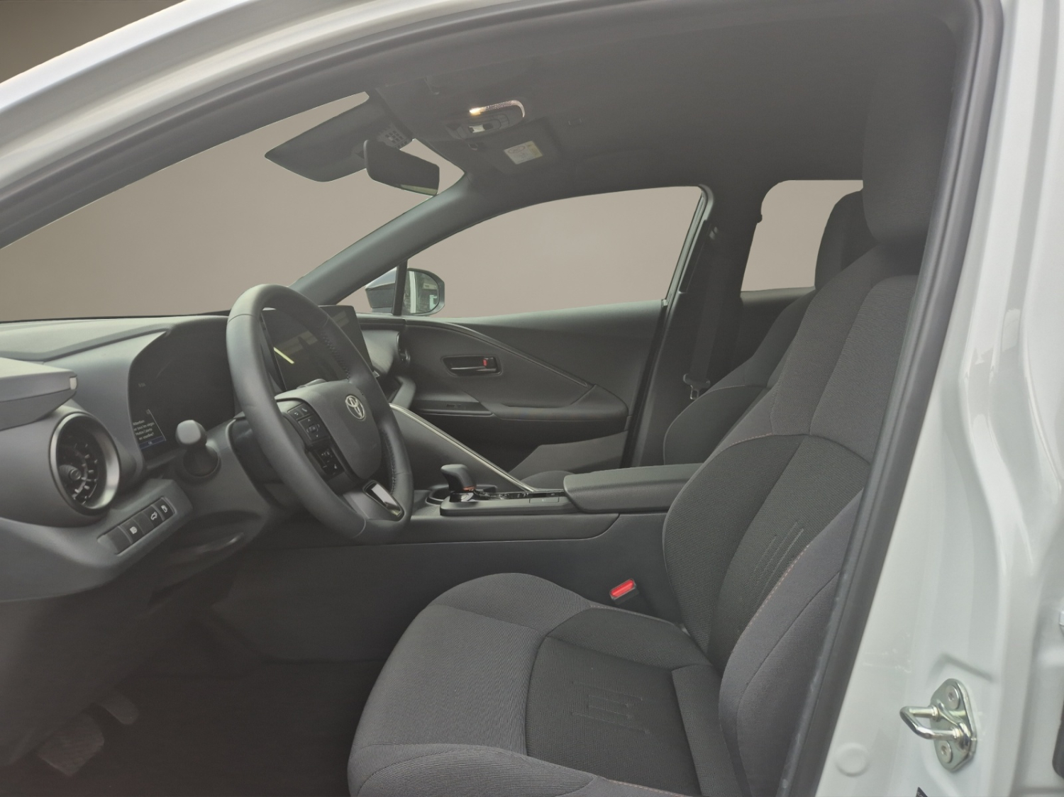 TOYOTA C-HR 2.0 HEV Trend 4x4-image-8