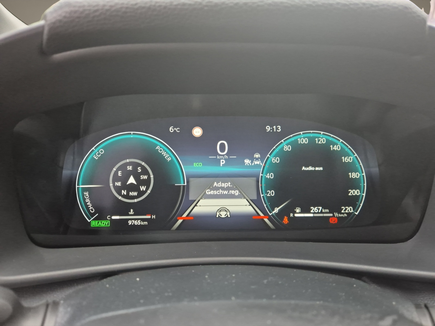 TOYOTA C-HR 2.0 HEV Trend 4x4-image-13