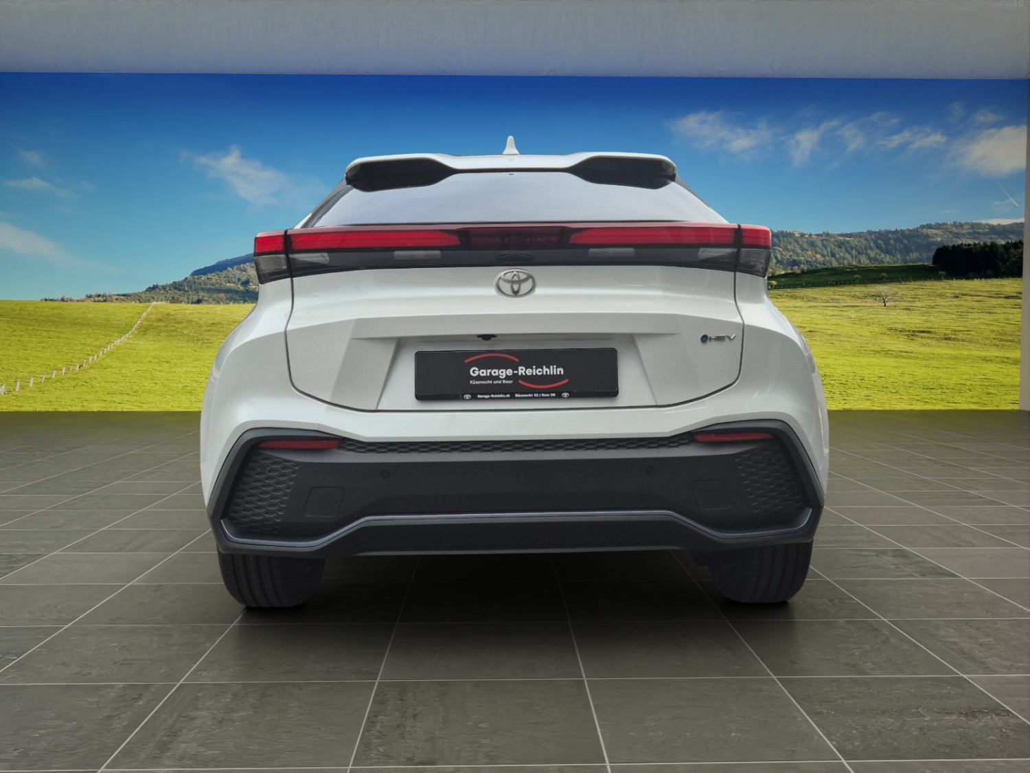 TOYOTA C-HR 2.0 HEV Trend 4x4-image-3
