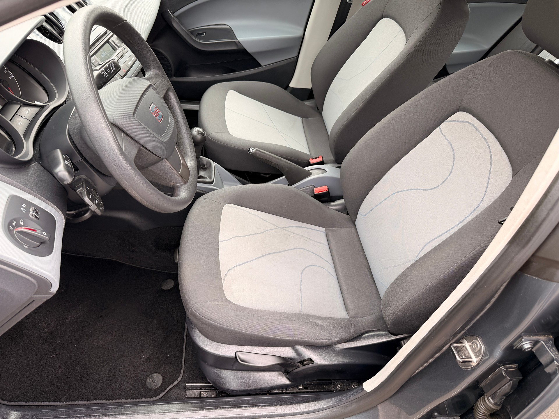 SEAT Ibiza 1.2 TSI Reference-image-6