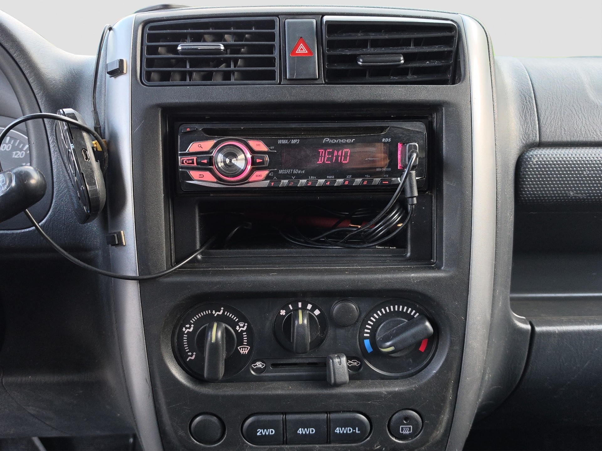 SUZUKI Jimny 1.3 16V Unico-image-11