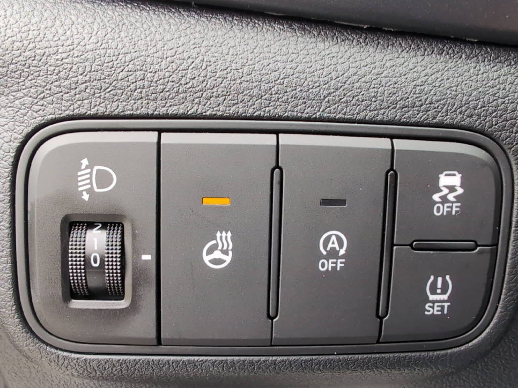 HYUNDAI i20 1.0 T-GDi Amplia Safe Tec GO!-image-17