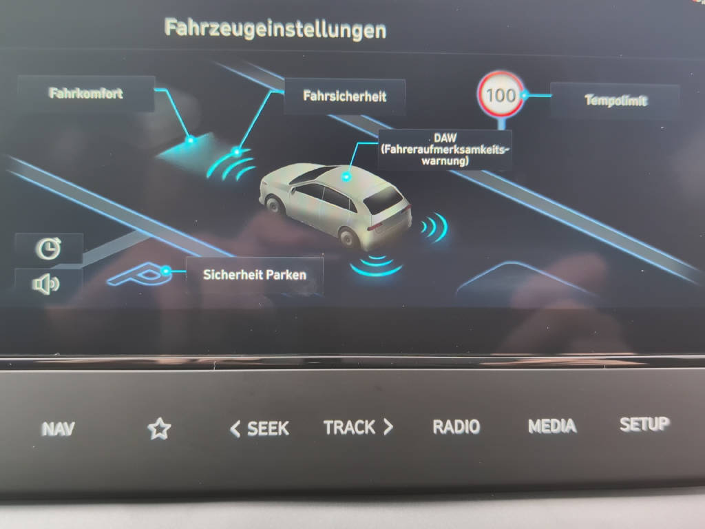 HYUNDAI i20 1.0 T-GDi Amplia Safe Tec GO!-image-19