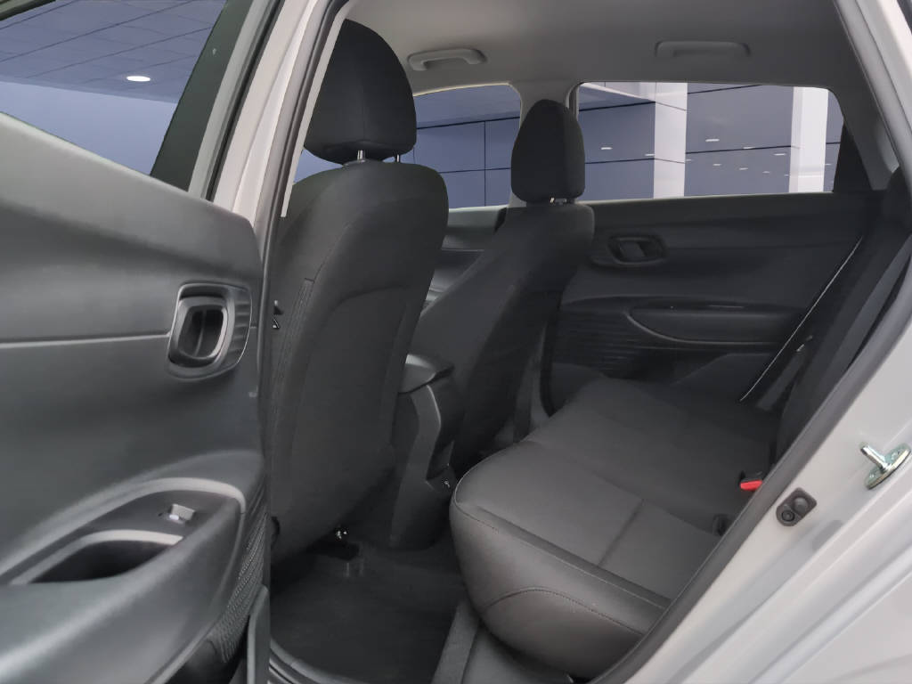 HYUNDAI i20 1.0 T-GDi Amplia Safe Tec GO!-image-10