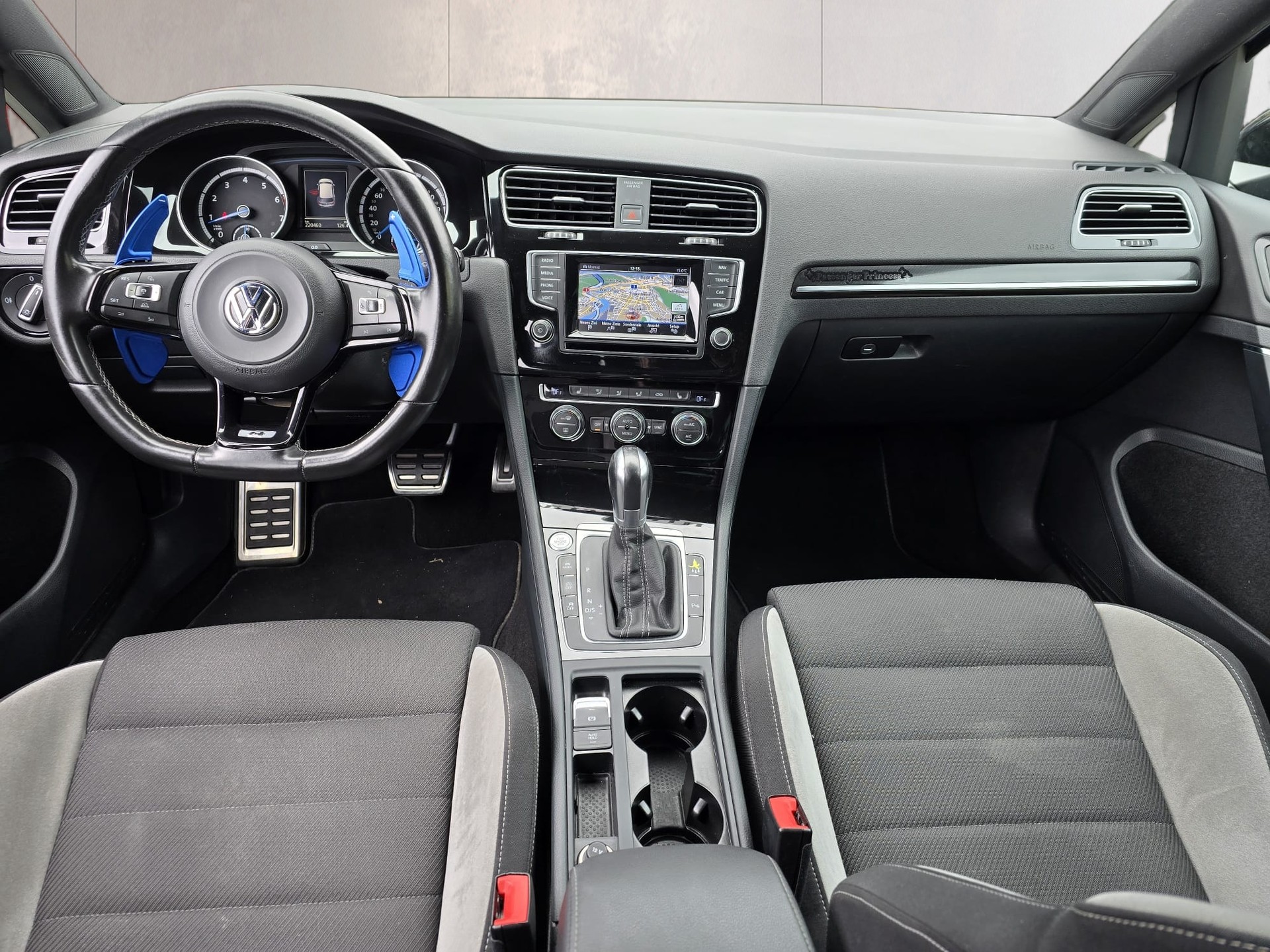 VW Golf Variant 2.0 TSI R 4 Motion DSG-image-9