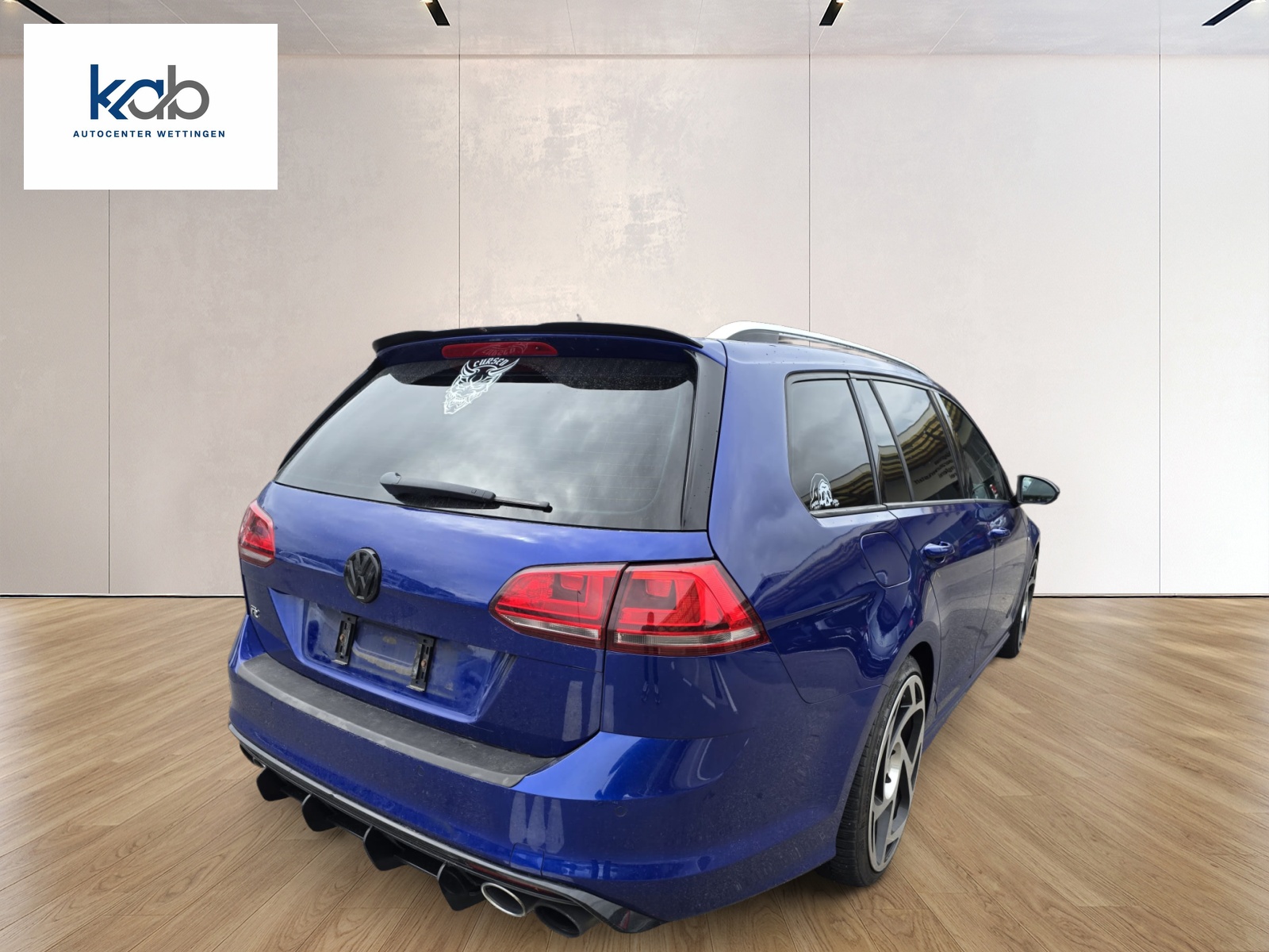 VW Golf Variant 2.0 TSI R 4 Motion DSG-image-5