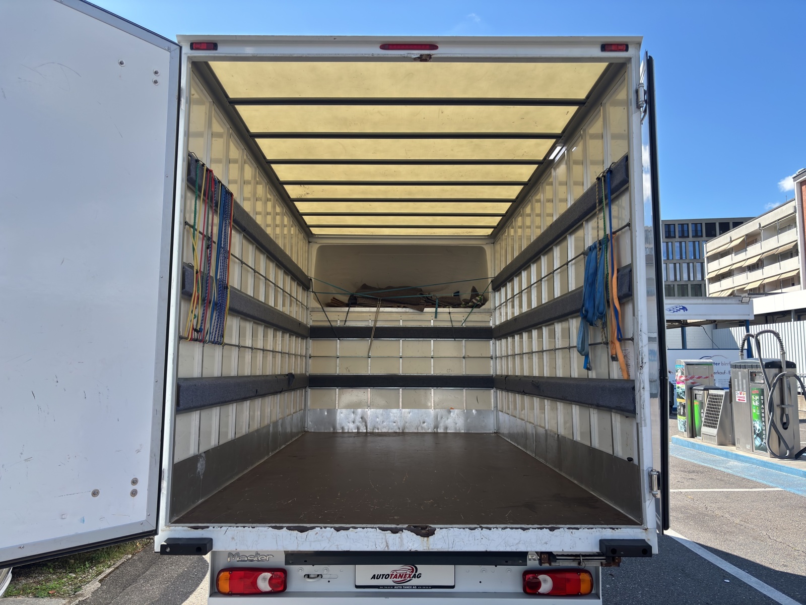 RENAULT Master T35 2.3 Blue dCi 145 L3H3-image-4