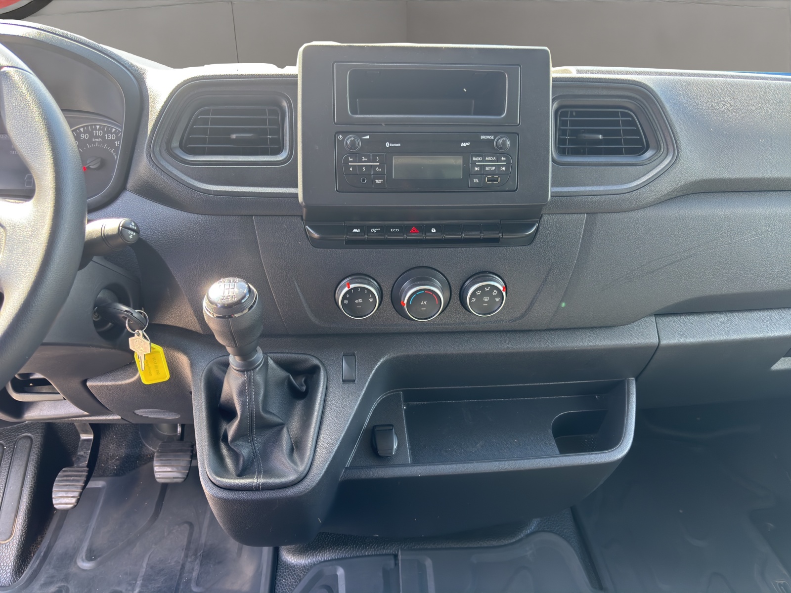 RENAULT Master T35 2.3 Blue dCi 145 L3H3-image-13