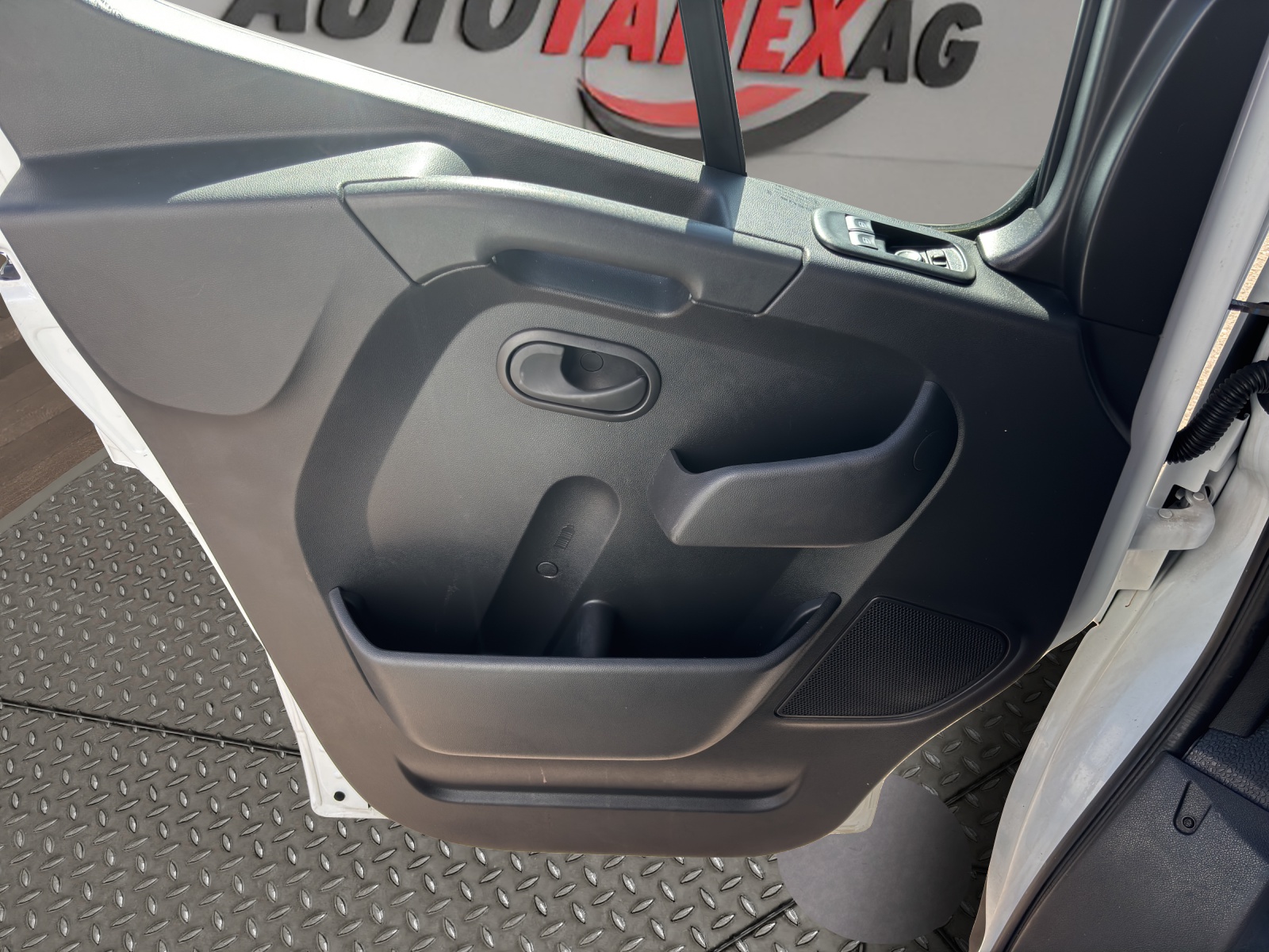 RENAULT Master T35 2.3 Blue dCi 145 L3H3-image-11