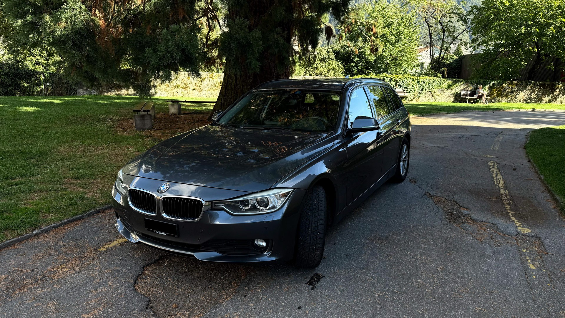BMW 318d-image-0