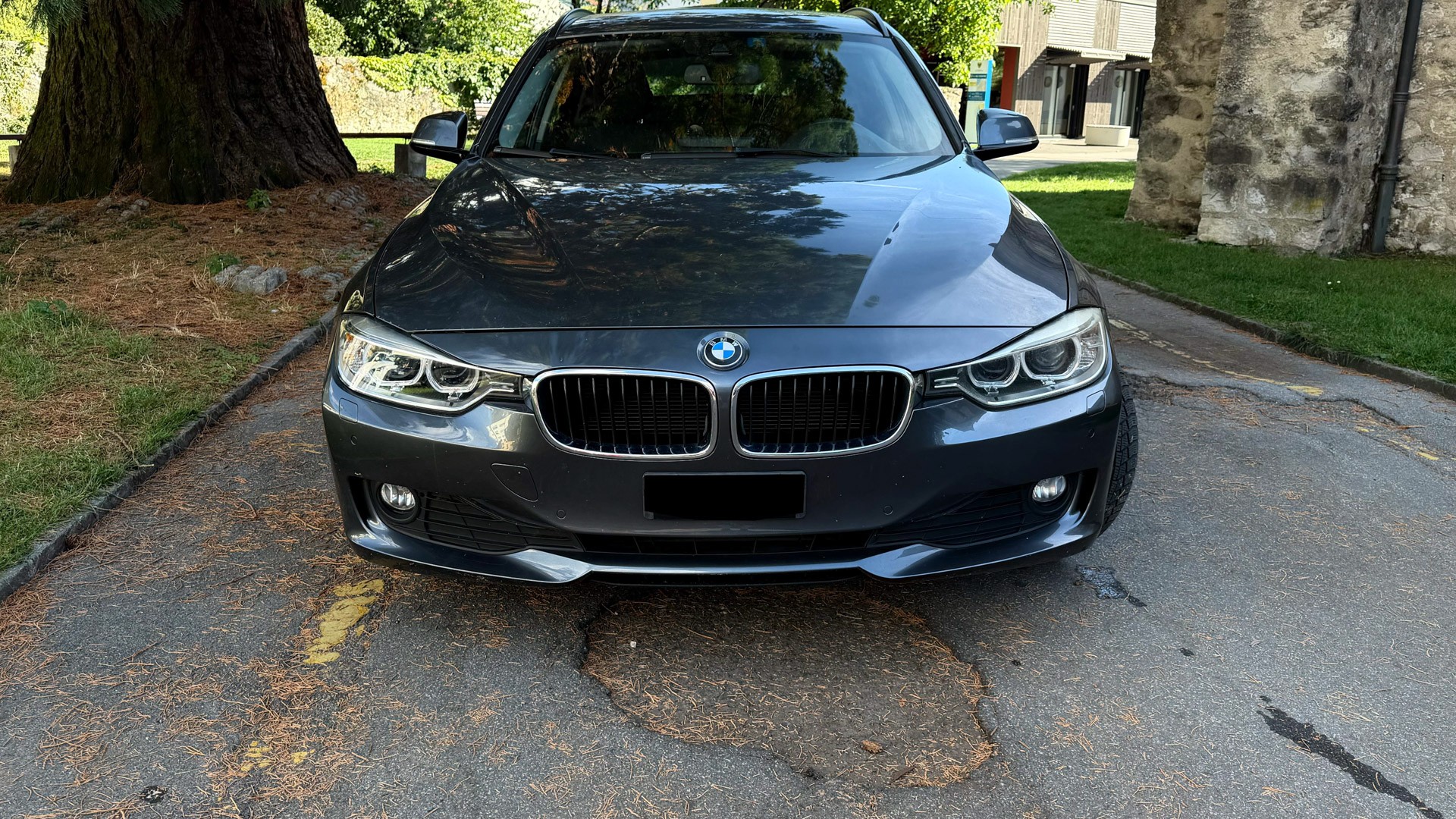 BMW 318d-image-2