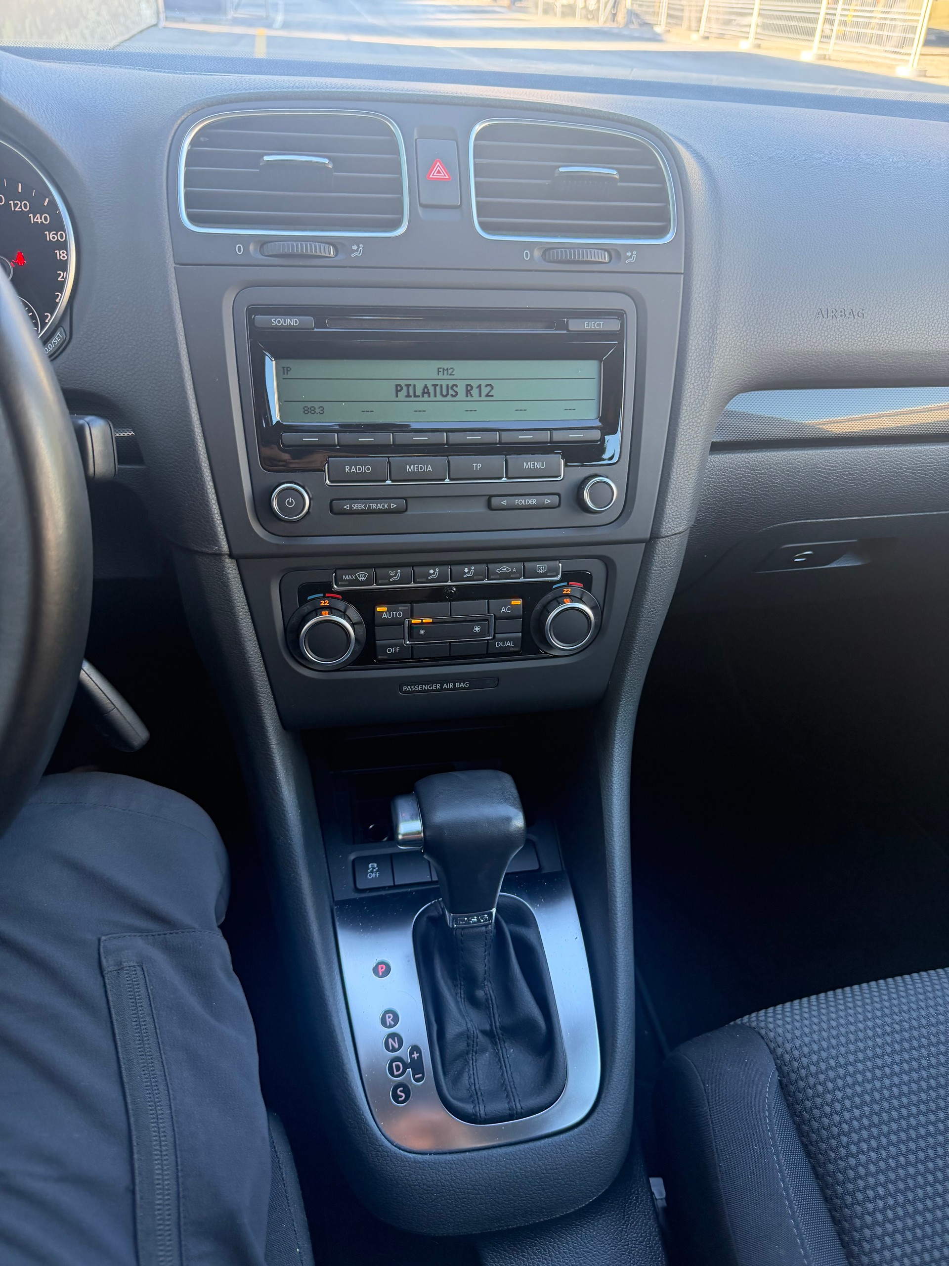 VW Golf 1.4 TSI Team DSG-image-5
