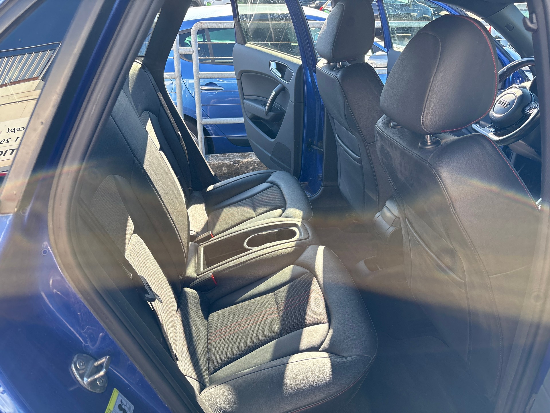 AUDI S1 Sportback 2.0 TFSI Sport quattro-image-9