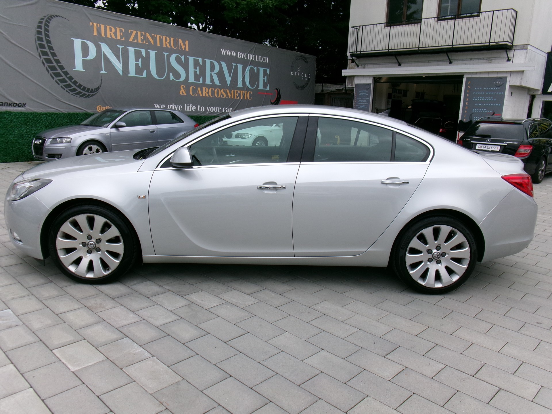 OPEL Insignia 2.8 Turbo Cosmo 4WD Automatic-image-1