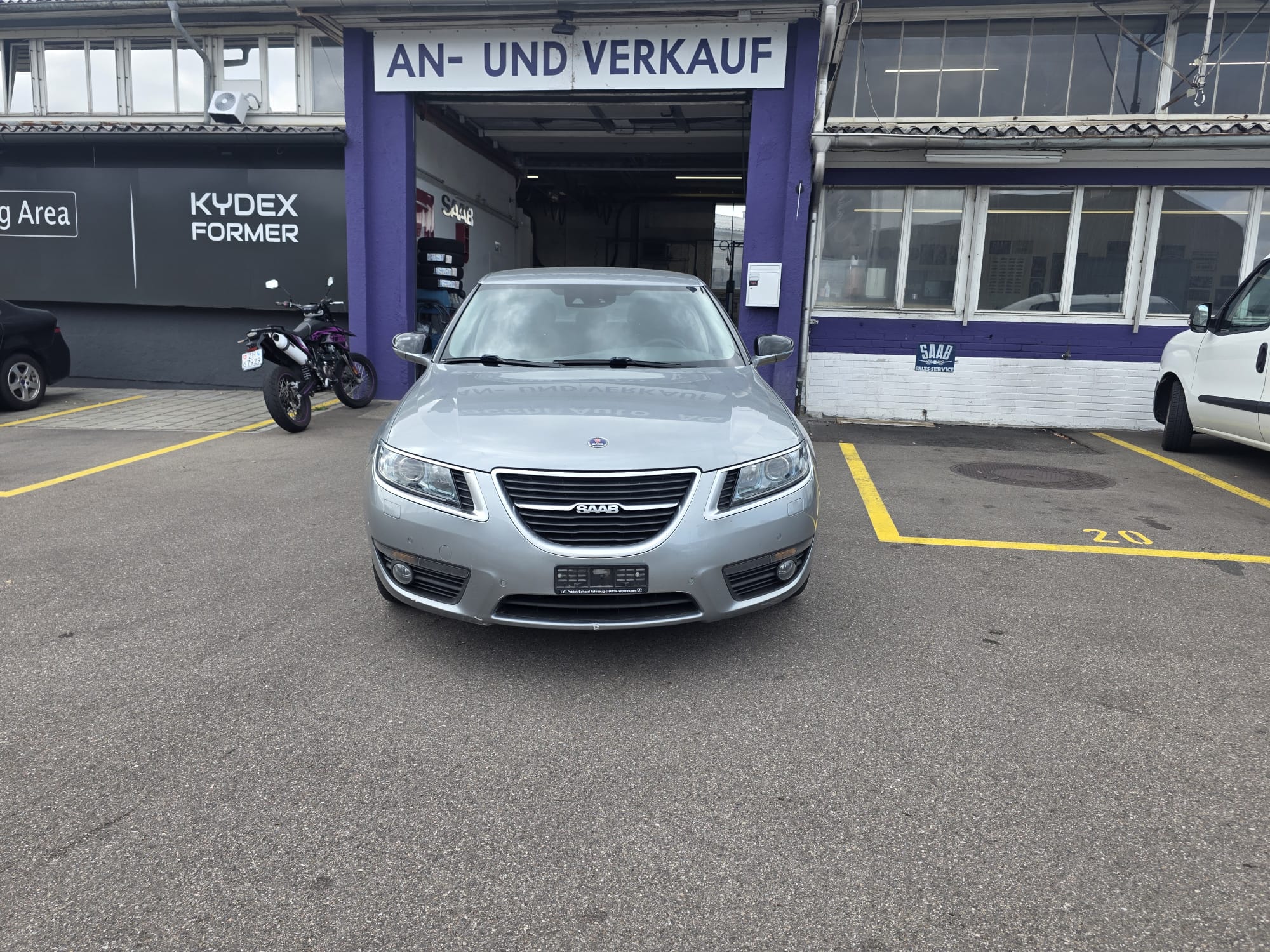 Car photo