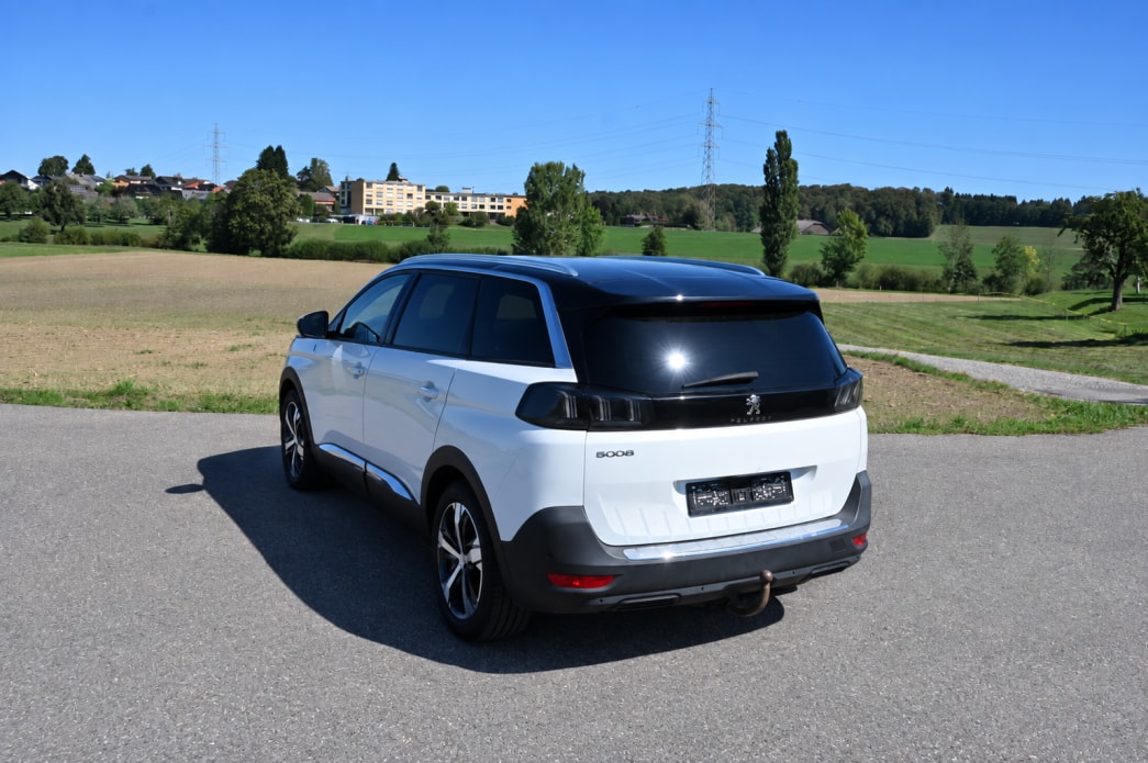 PEUGEOT 5008 1.5 BlueHDi Road Trip EAT8-image-3