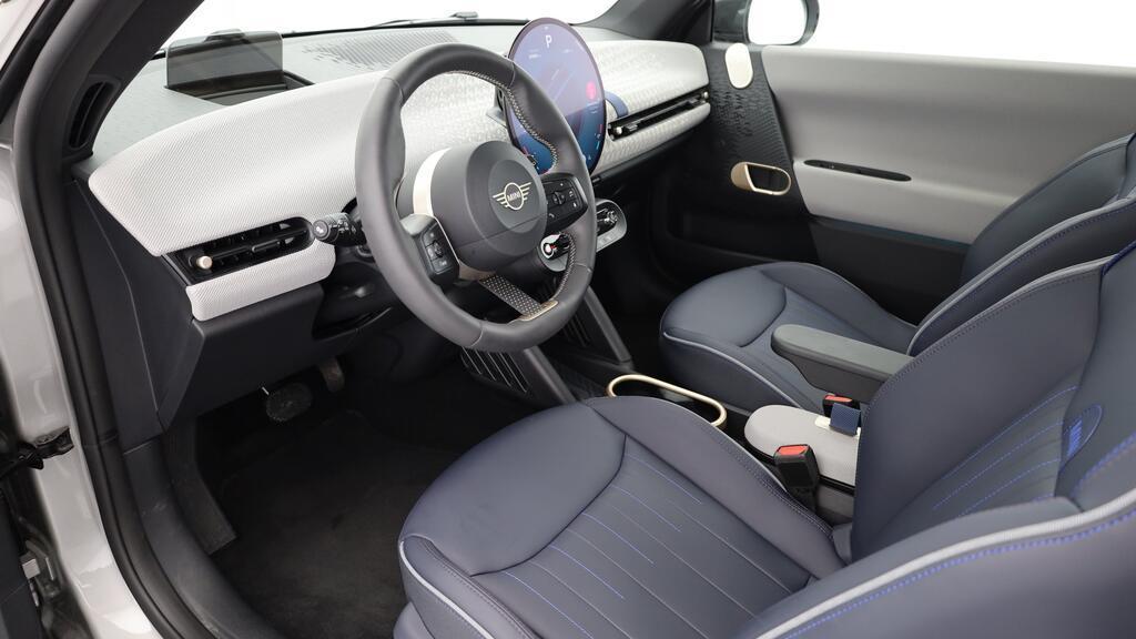 MINI Cooper SE-image-16