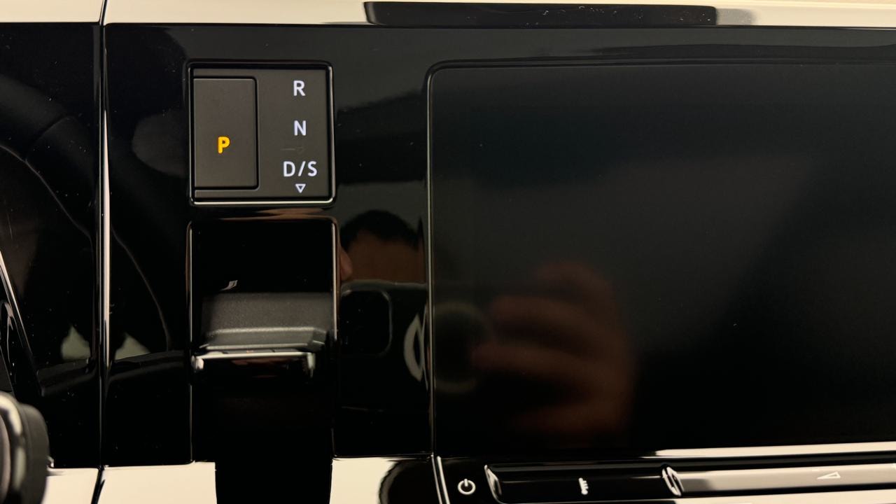 VW Multivan 1.5 eHybrid Life Edition 4Motion DSG-image-11