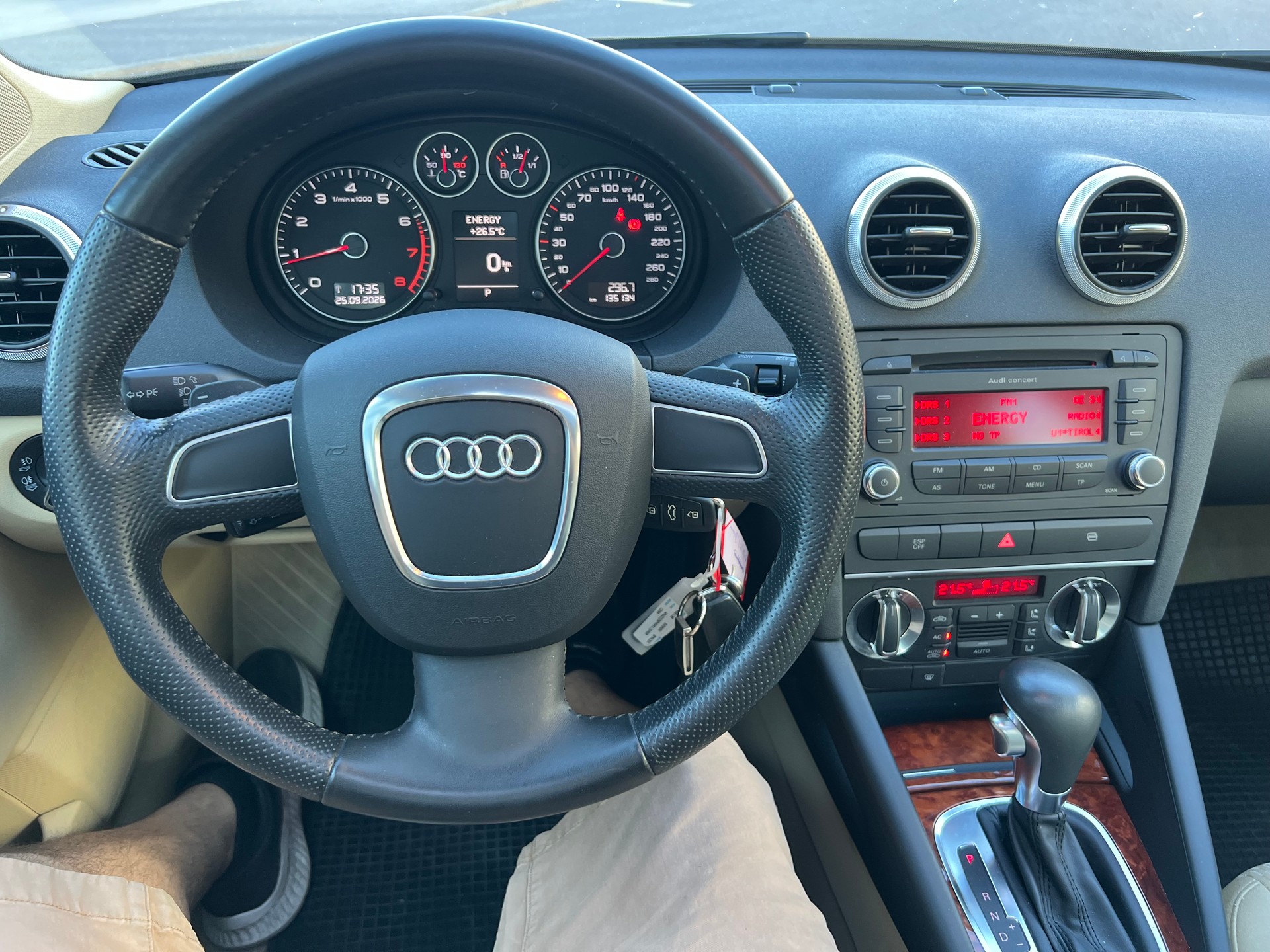 AUDI A3 Sportback 1.8 TFSI Attraction S-tronic-image-11
