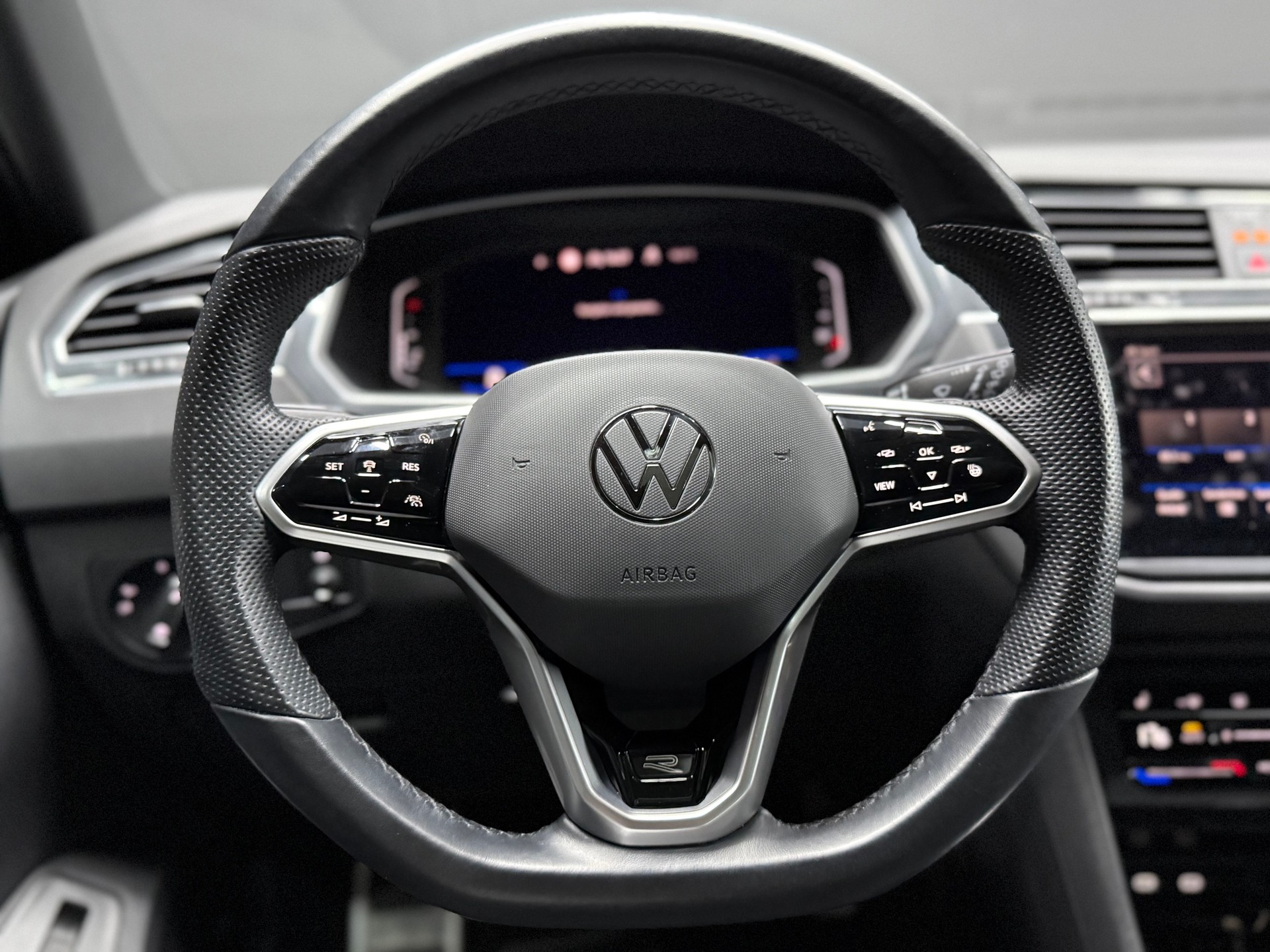 VW Tiguan 2.0TSI R-Line 4Motion DSG-image-19