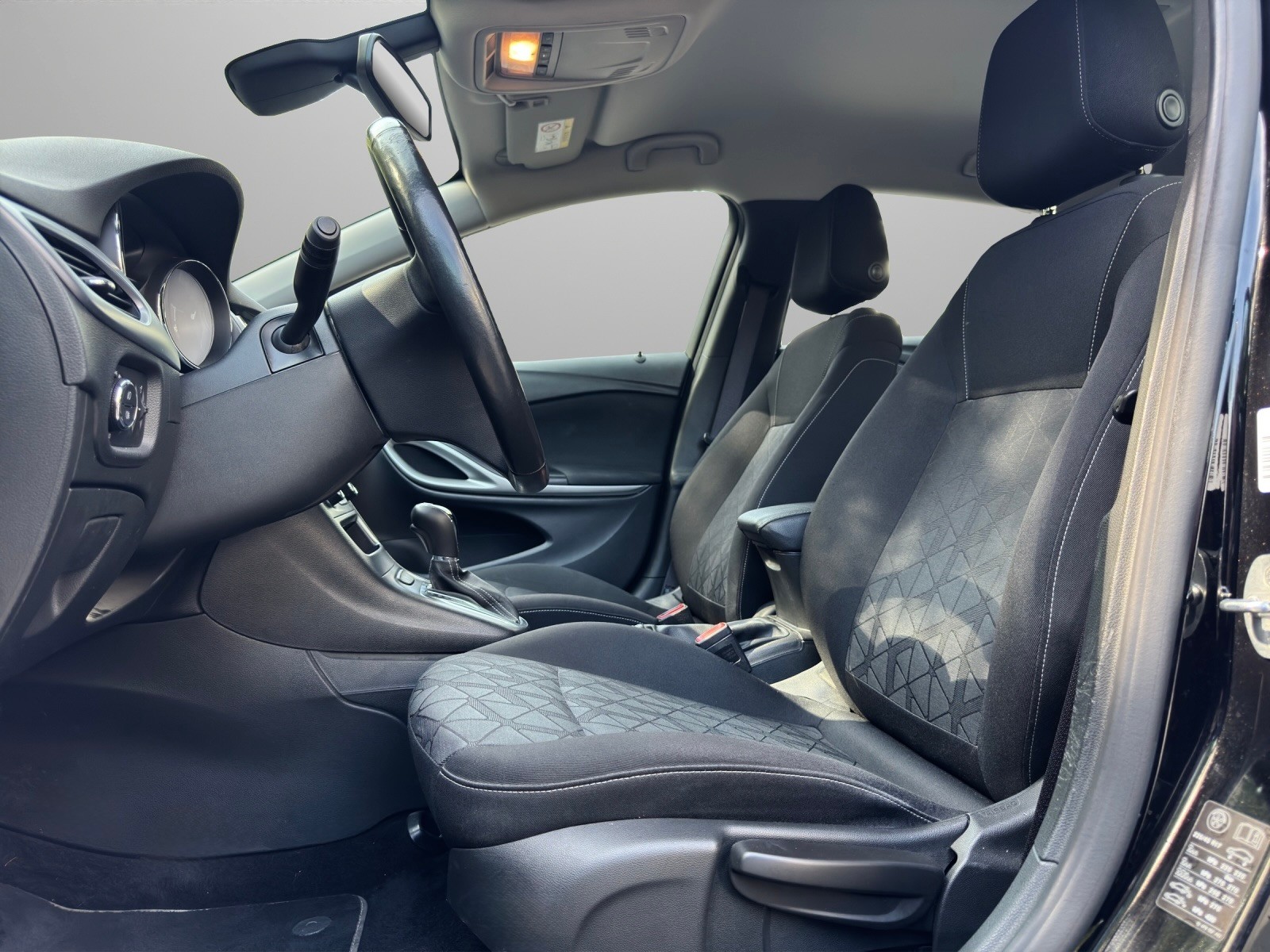 OPEL Astra 1.4i Turbo 120 Years Edition Automatic * Rückfahrkamera + Sitzheizung*-image-7