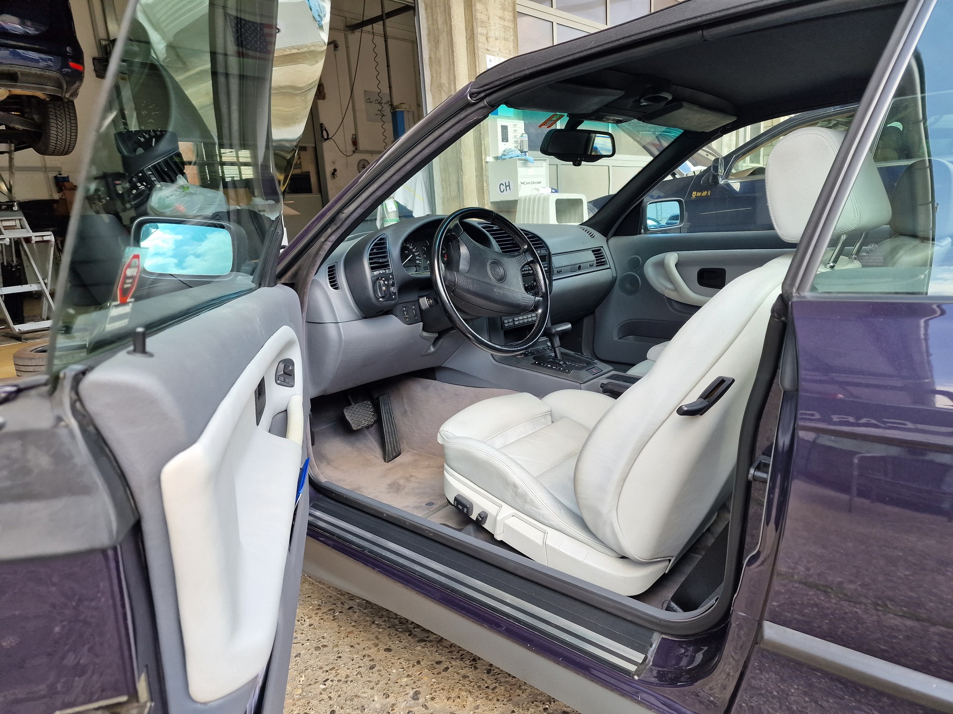 BMW 325i ABS AiB-image-3