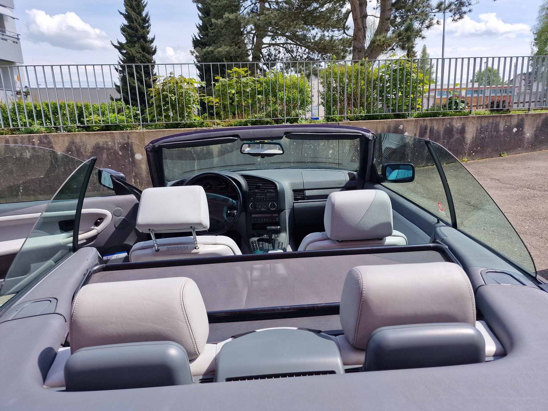 BMW 325i ABS AiB-image-2