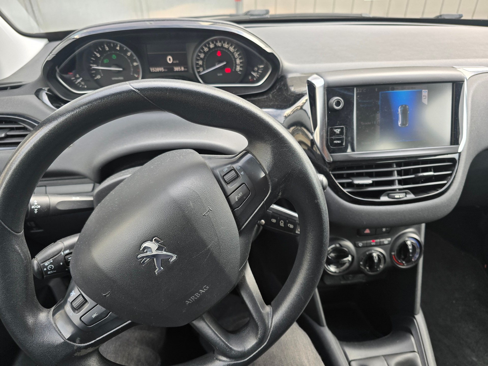 PEUGEOT 208 1.2 VTI Active-image-12