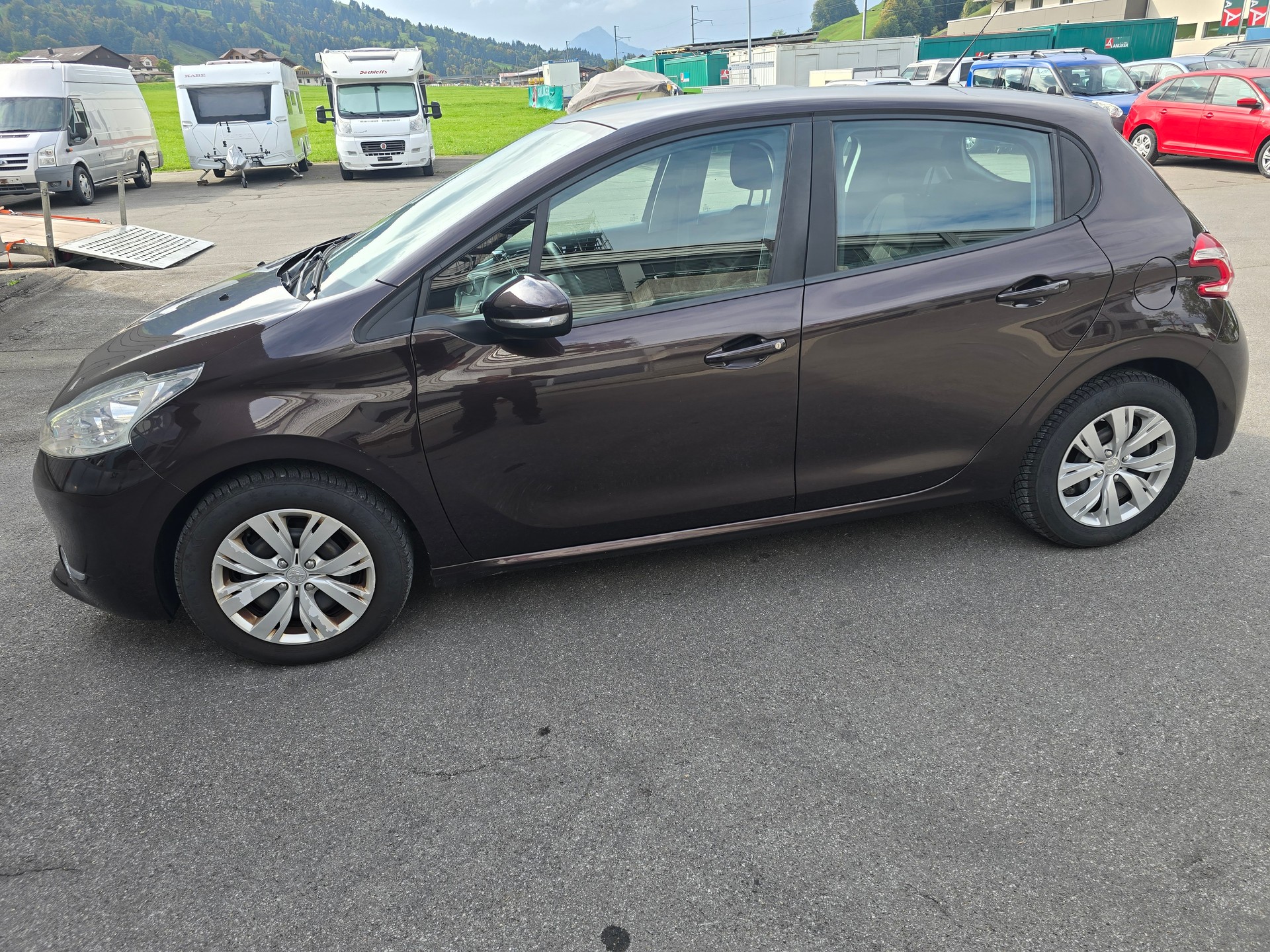 PEUGEOT 208 1.2 VTI Active-image-8