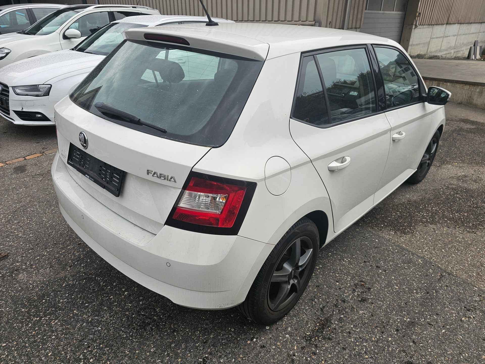SKODA Fabia 1.4 TDI Ambition DSG-image-4