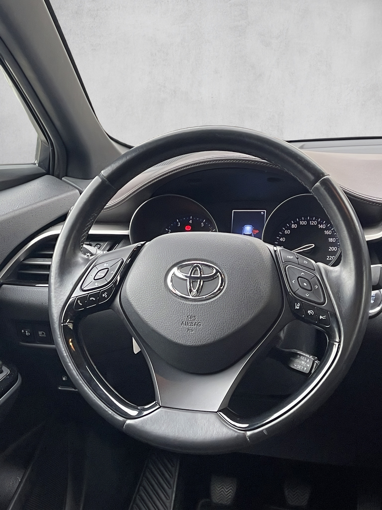 TOYOTA C-HR 1.2 Premium-image-7